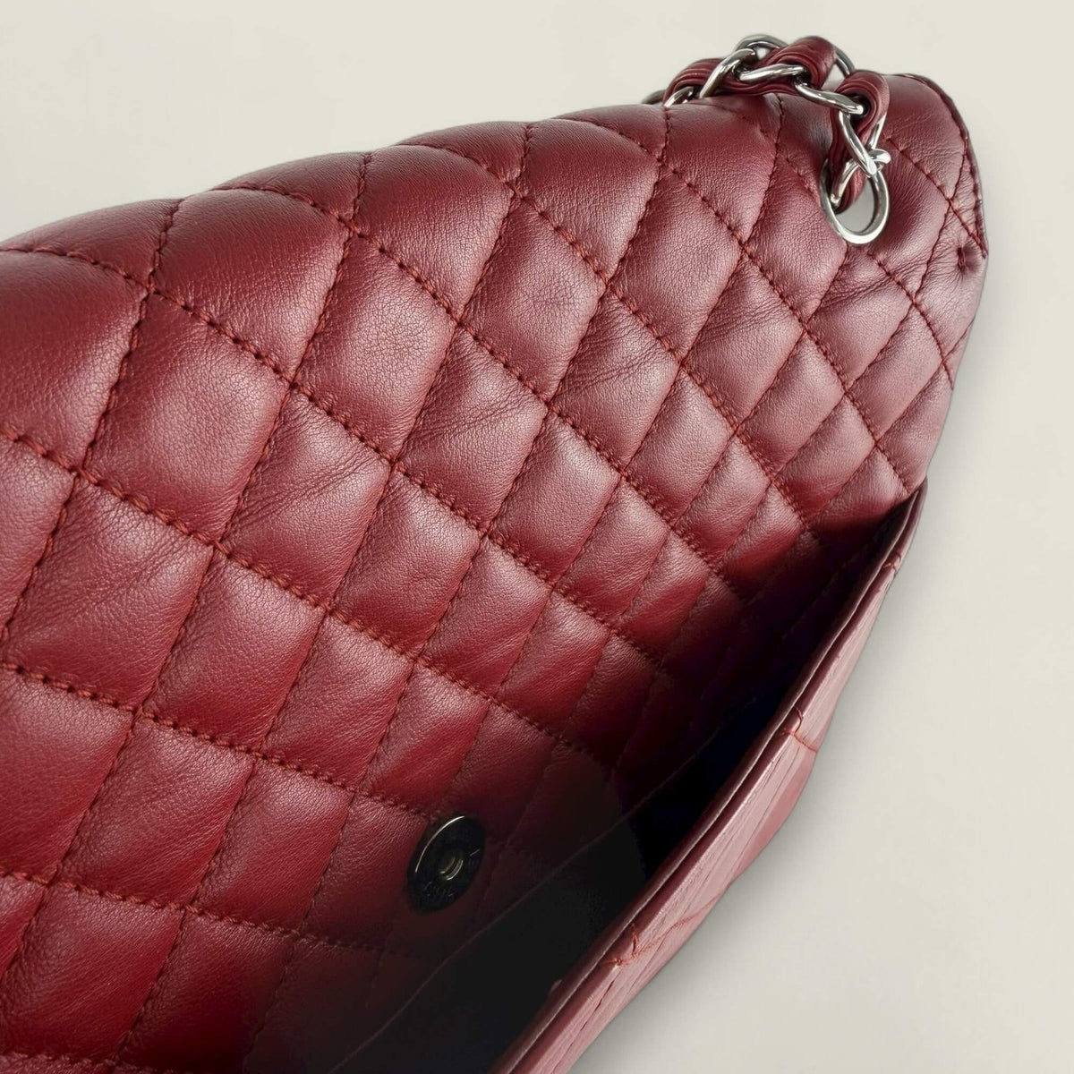 Back compartment authentic Chanel bag pre-owned