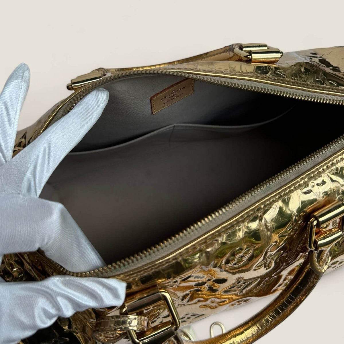 Interior Louis Vuitton bag speedy 35 miroir