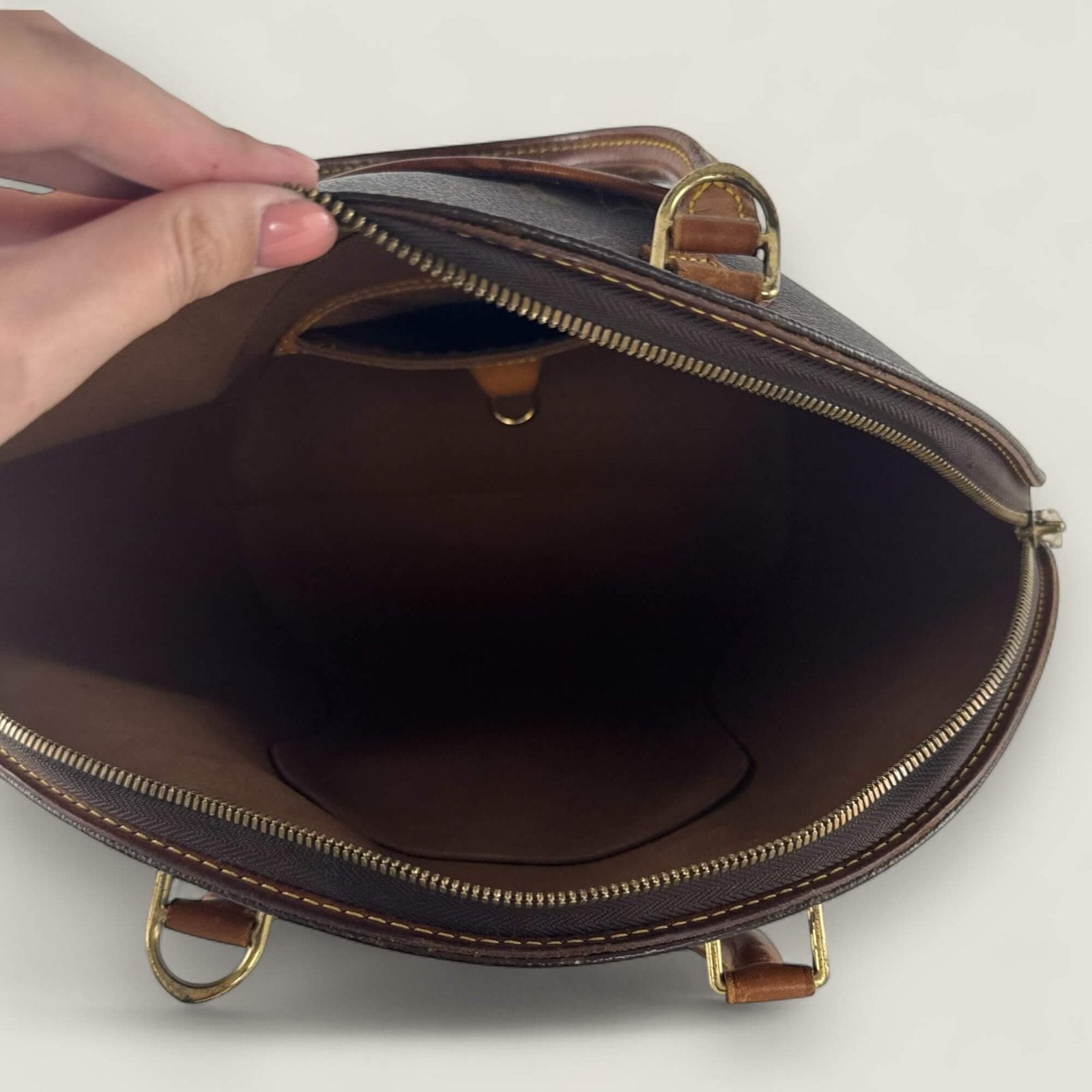 Inside vintage Louis Vuitton Ellipse