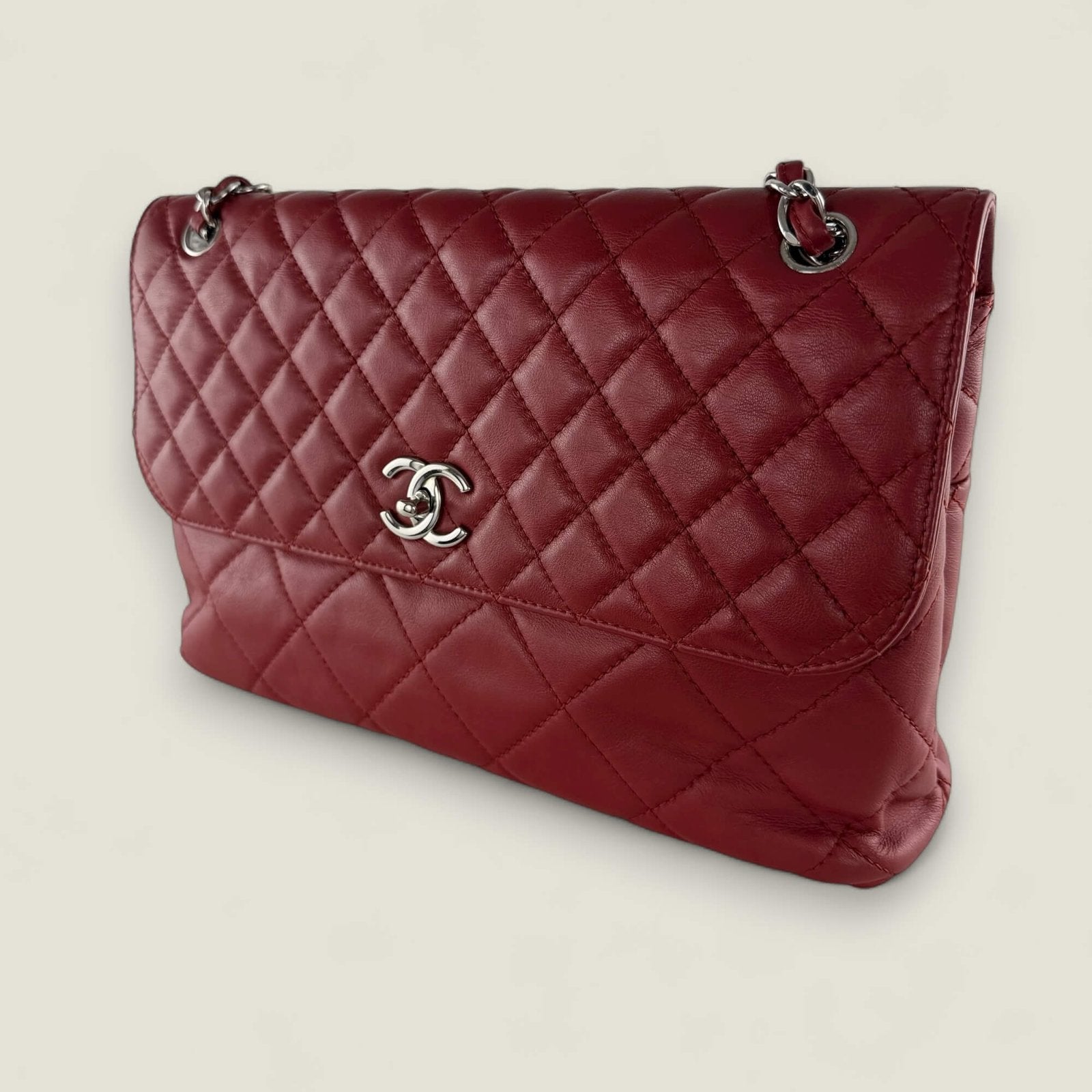 Chanel Jumbo Flap Bag buy