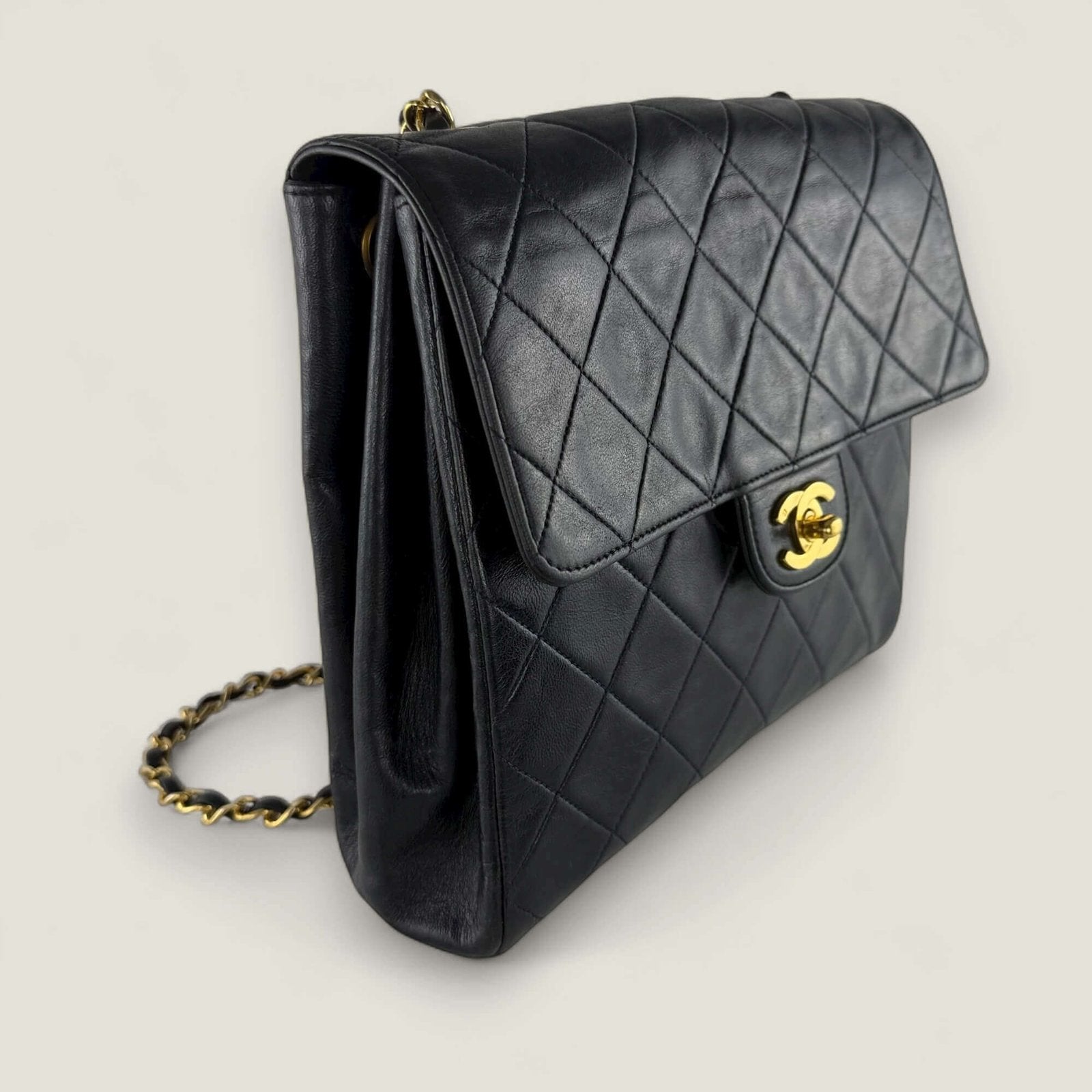 Chanel Matelassé vintage bag with Purse Curse dustbag