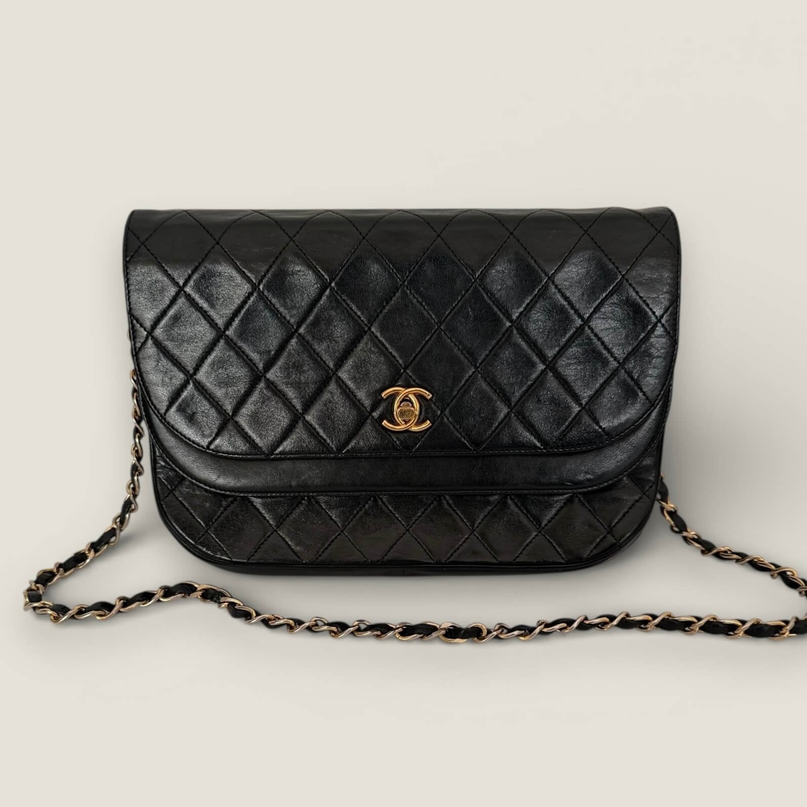 Chanel double flap half moon black - pre-owned