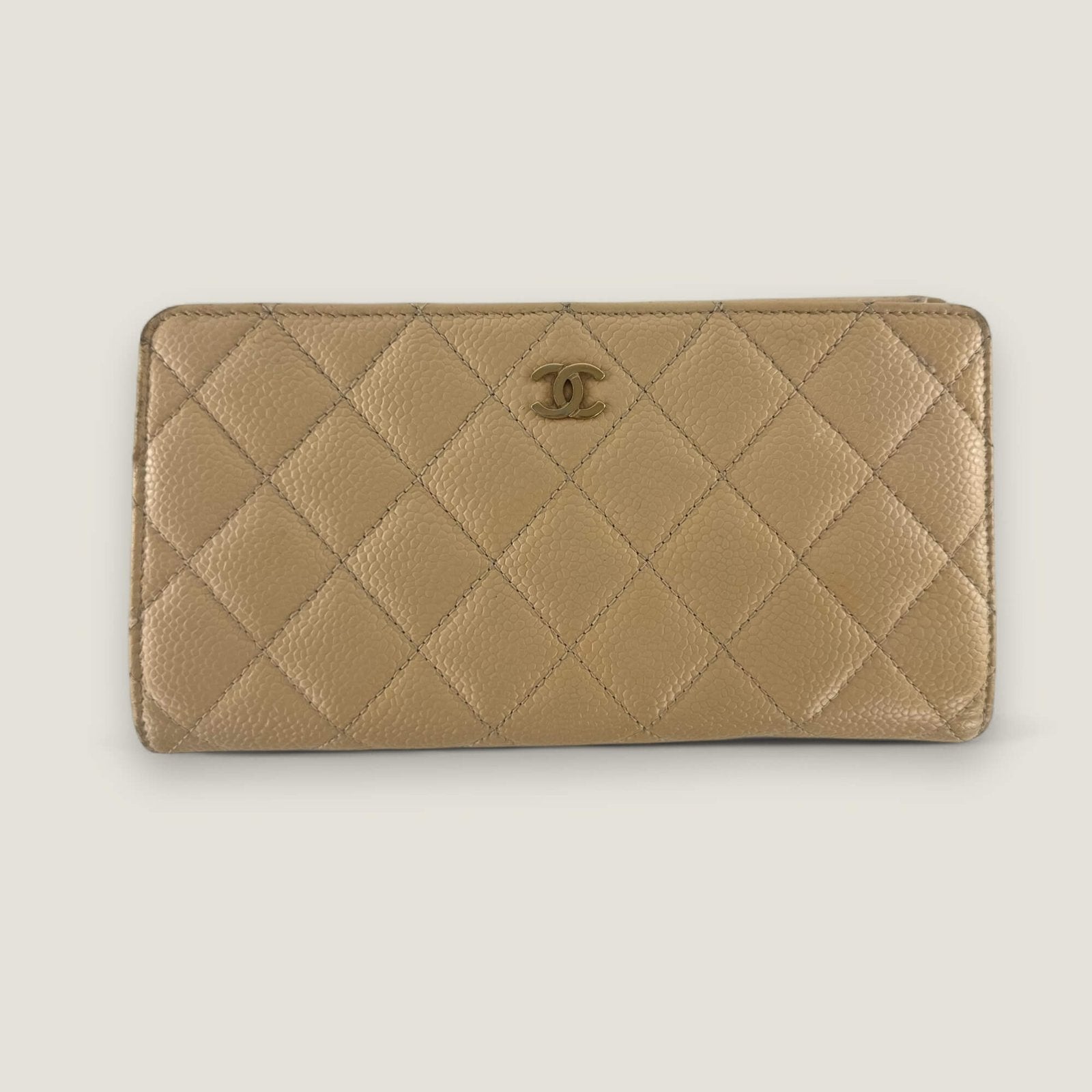 Chanel wallet beige caviar