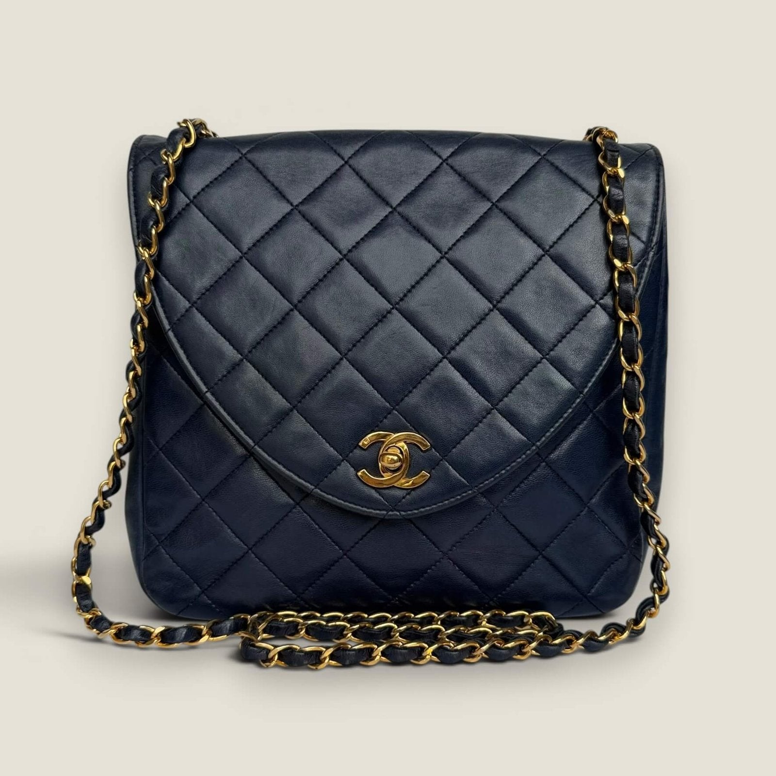 Chanel vintage crossbody flap bag in navy lambskin