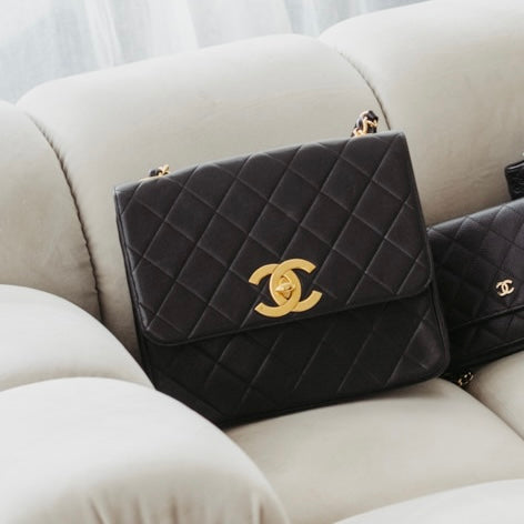 Chanel vintage flap bag large CC logo black
