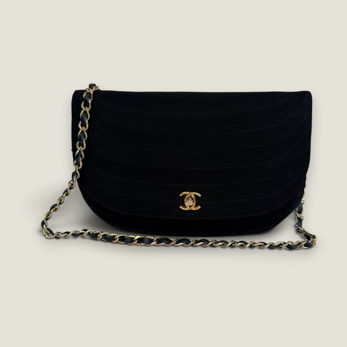Chanel vintage half moon flap zwart stof