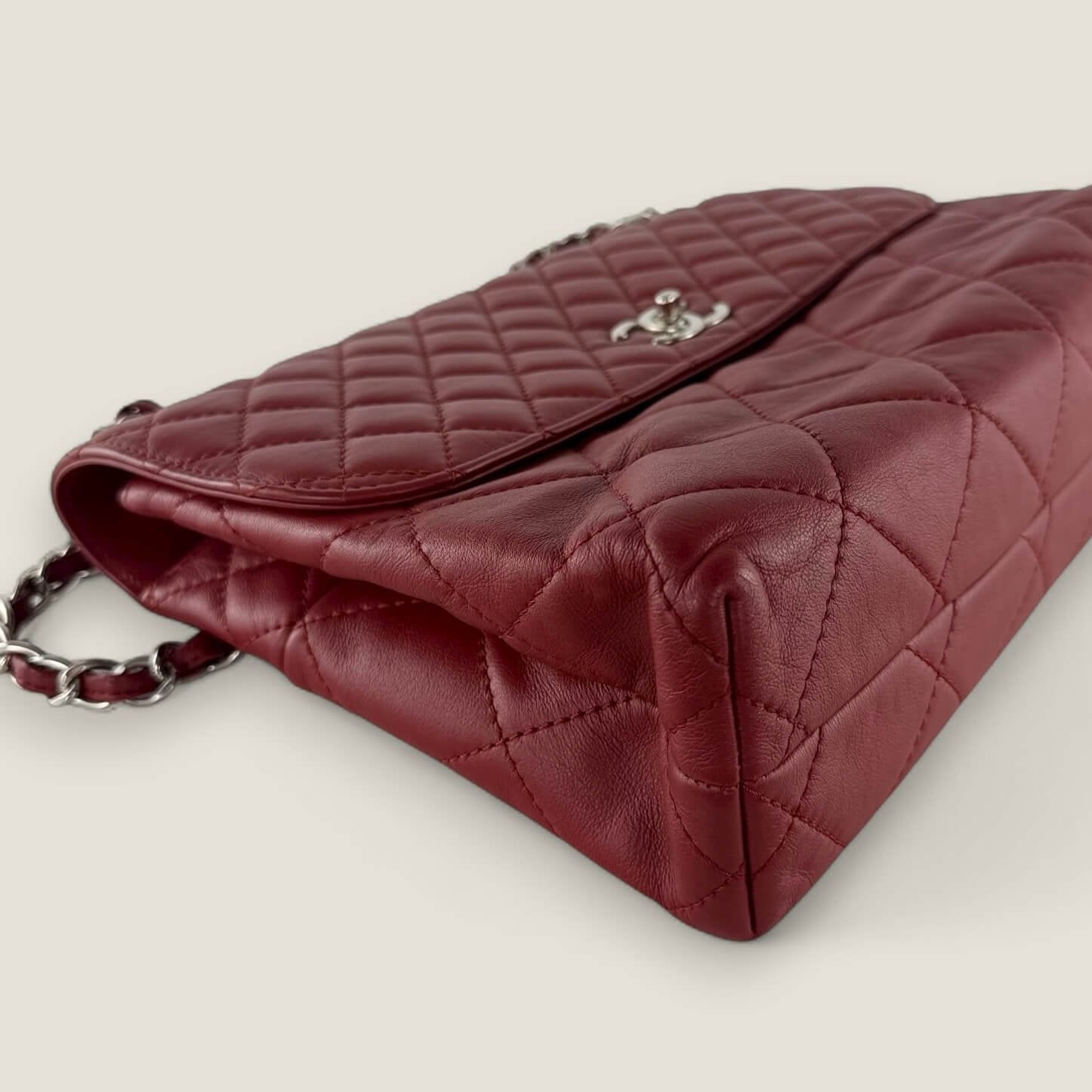 corners Chanel jumbo donkerrood classic