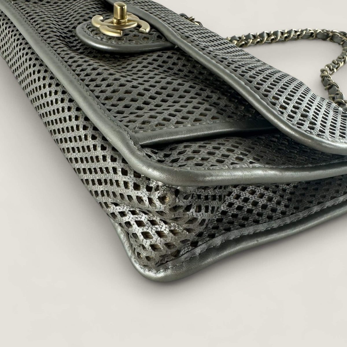 corners original Chanel flapbag