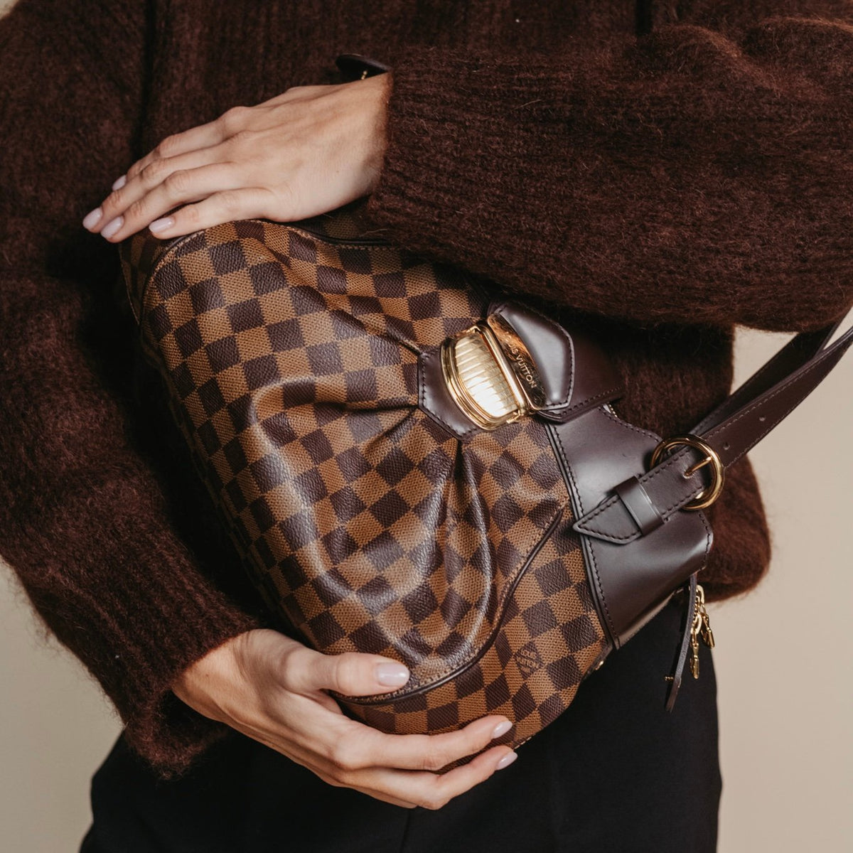 Preloved Louis Vuitton bag buy