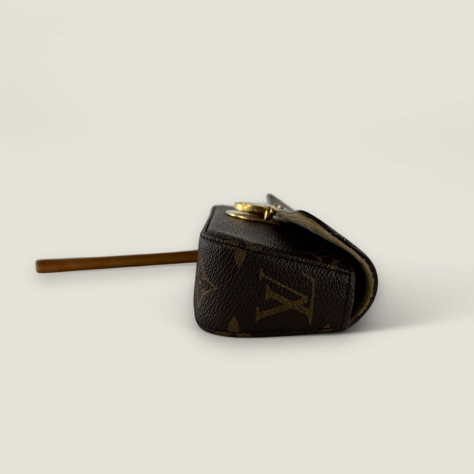 Louis Vuitton glasses holder 2008 vintage