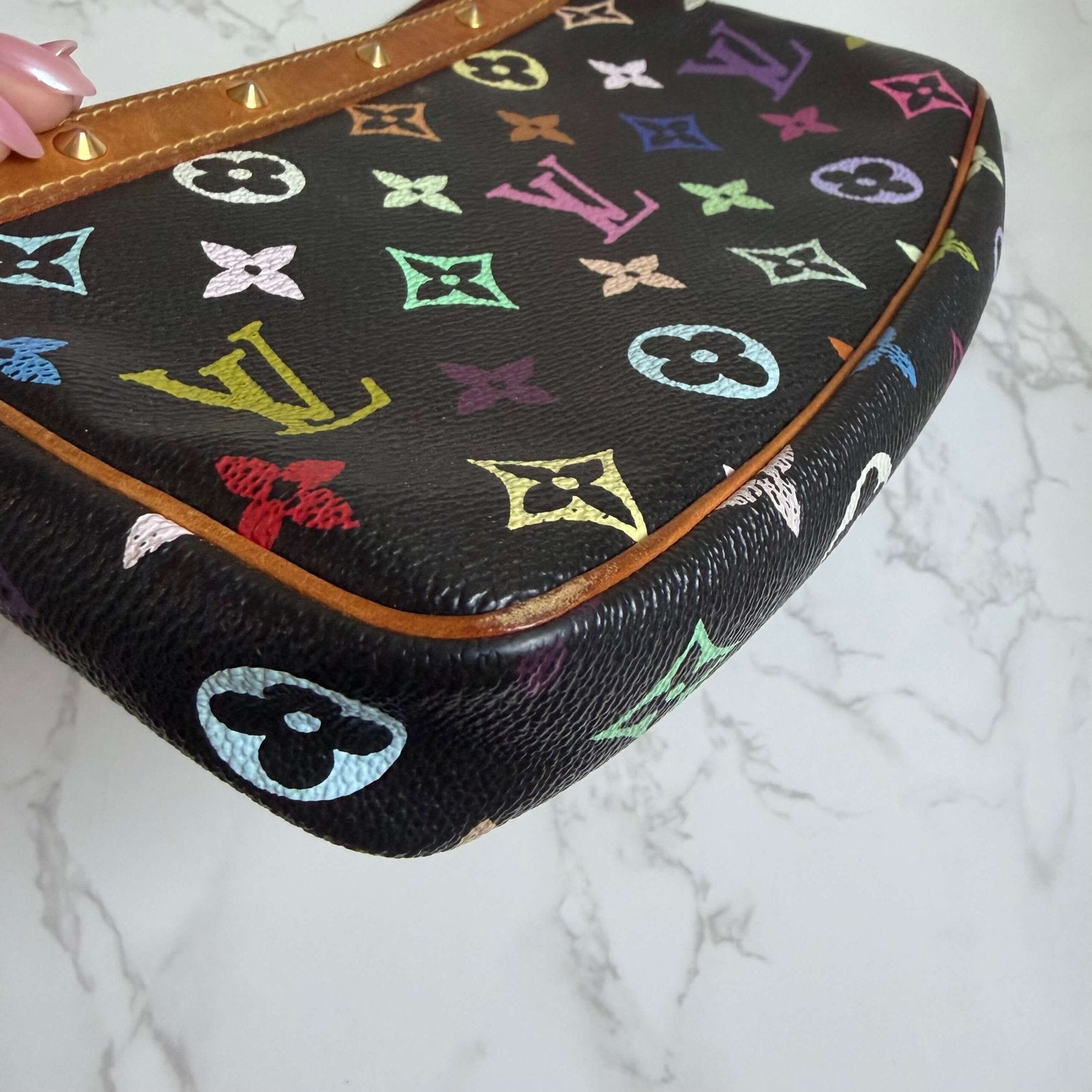 Louis Vuitton multicolor pochette accessories black canvas detail