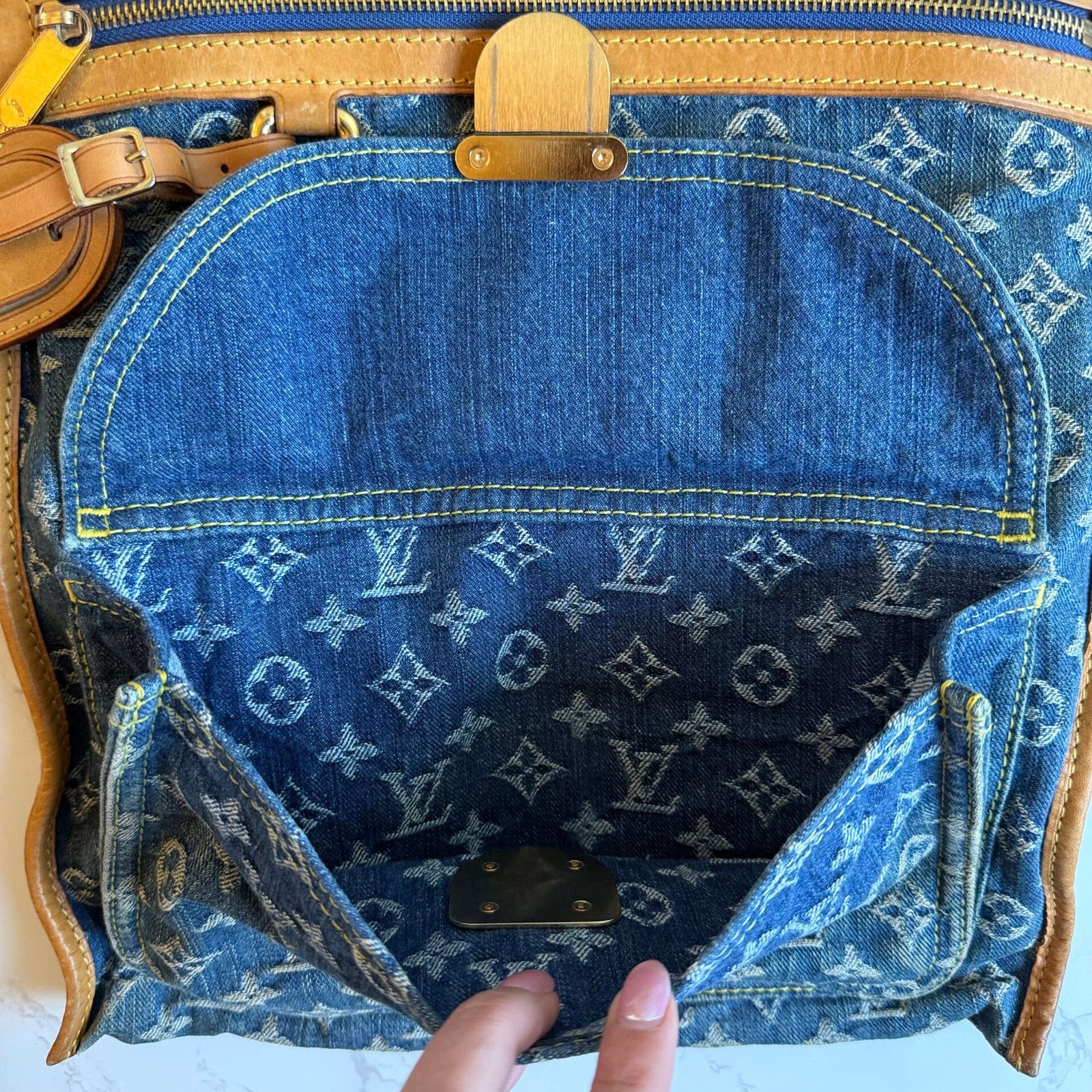 Louis Vuitton sac plat blue denim