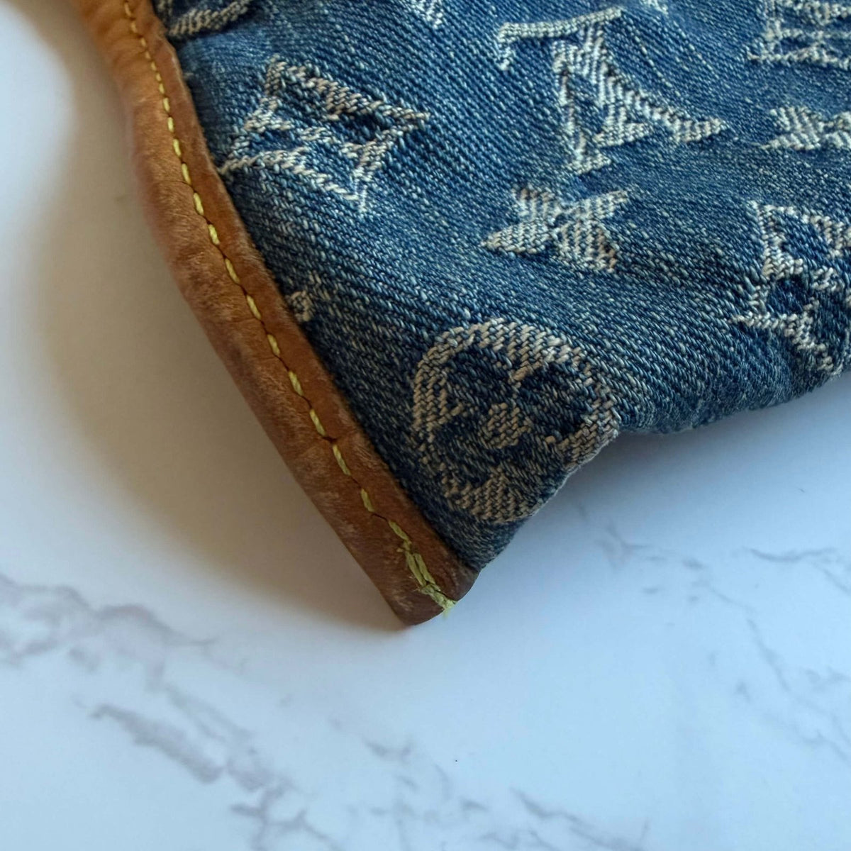 Louis Vuitton sac plat side