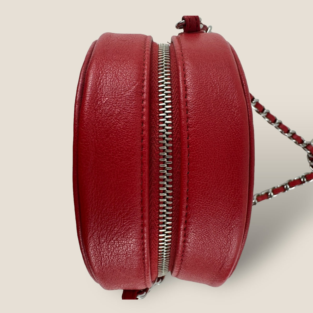 Pre-owned Chanel round mini crossbody bag red Camelia embossed