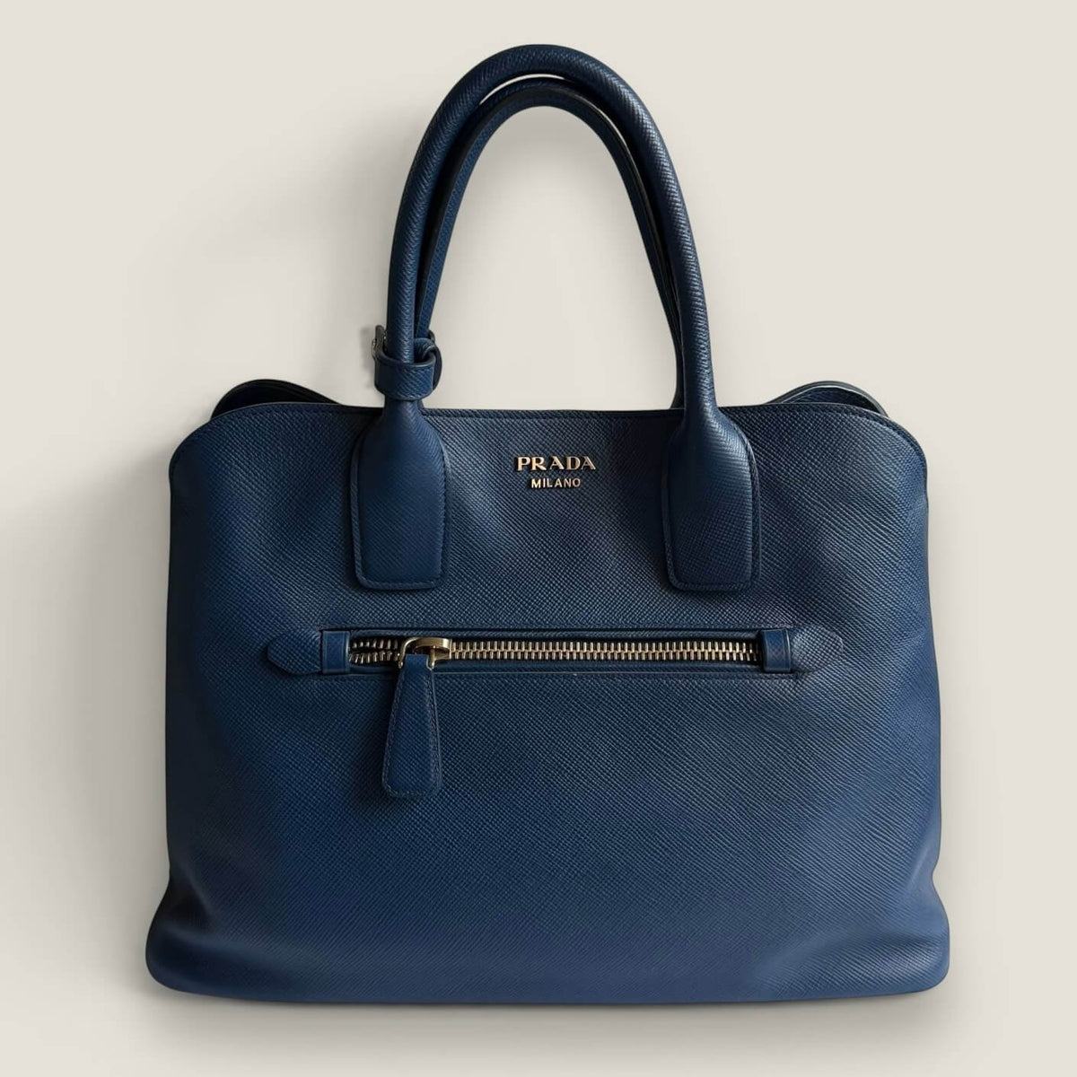Prada saffiano cuir stylish designer bag blue