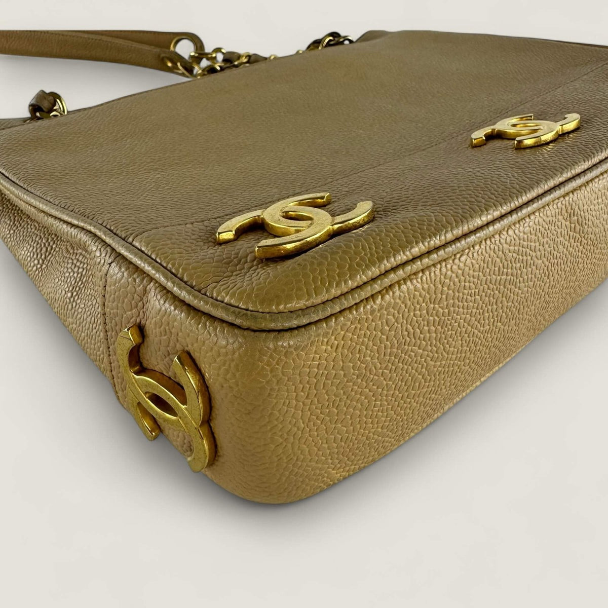 Pre-owned vintage CC logo shoulder bag