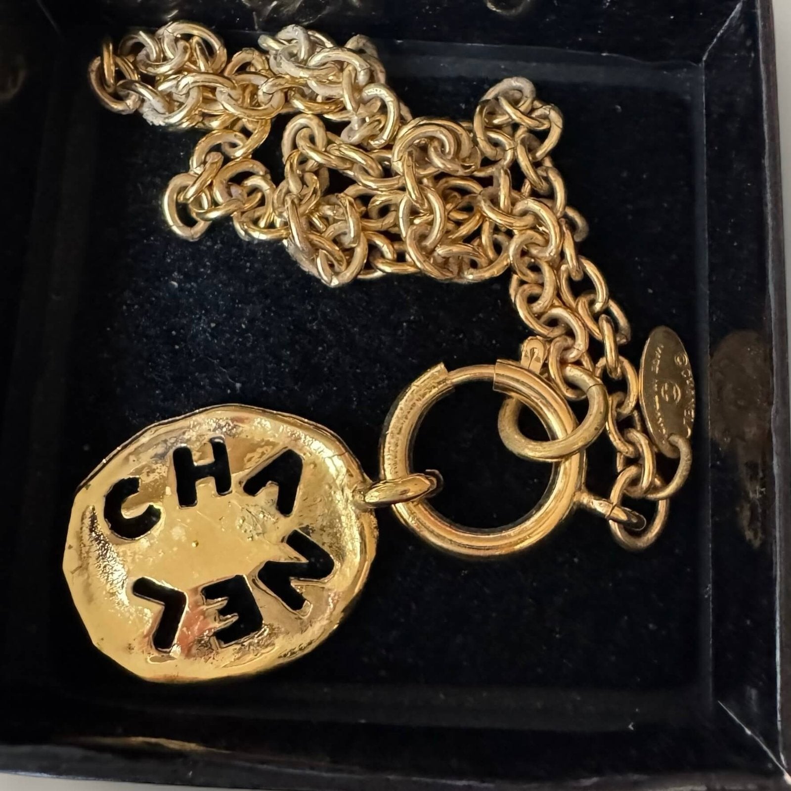 Pre-owned Chanel necklace 24k gold-plated