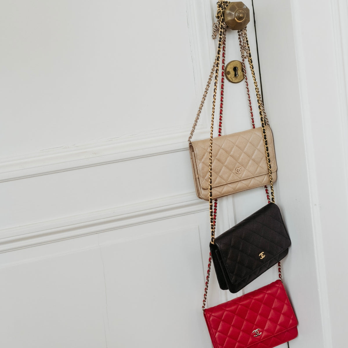 Pre-owned Chanel wallet on chains