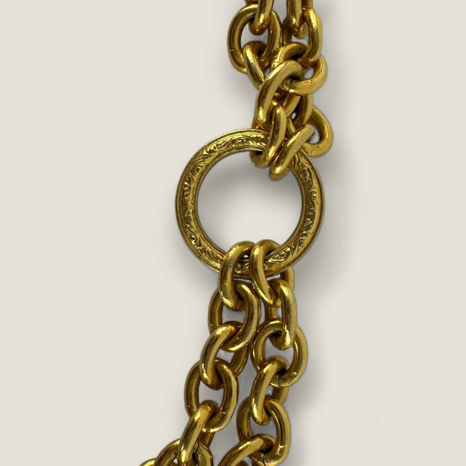 detail Chanel vintage classic flap ketting