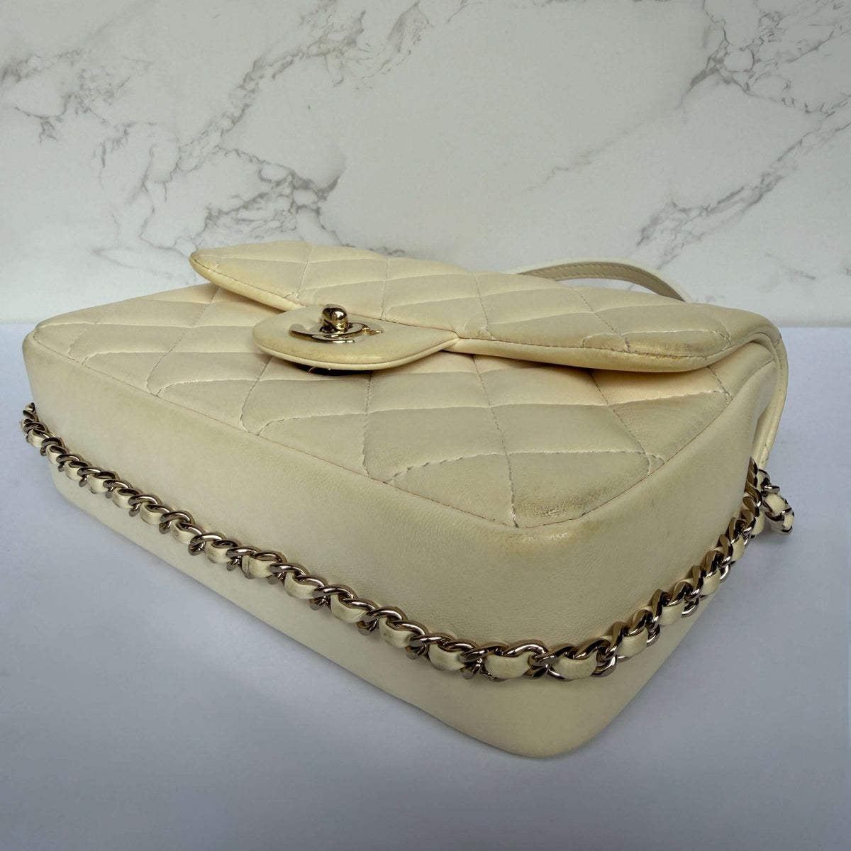 pre-owned Chanel crossbody parels