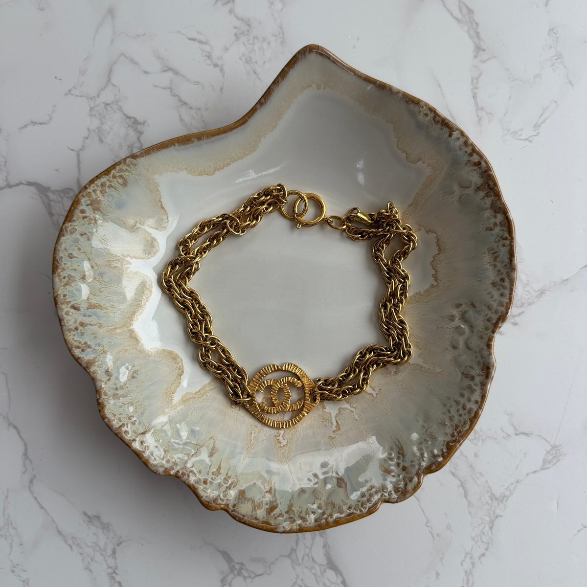 pre-owned Chanel choker