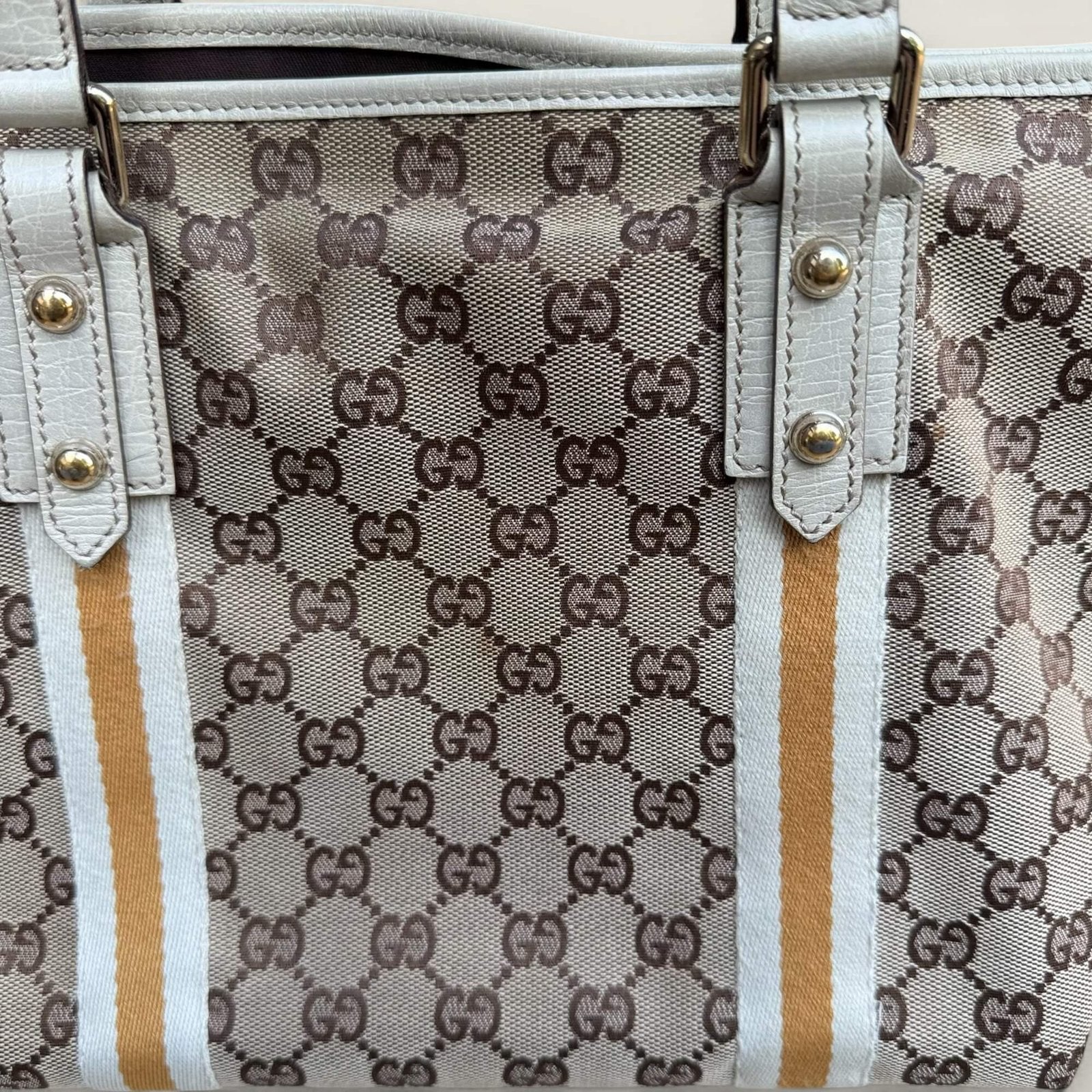 Back original Gucci bag small stain