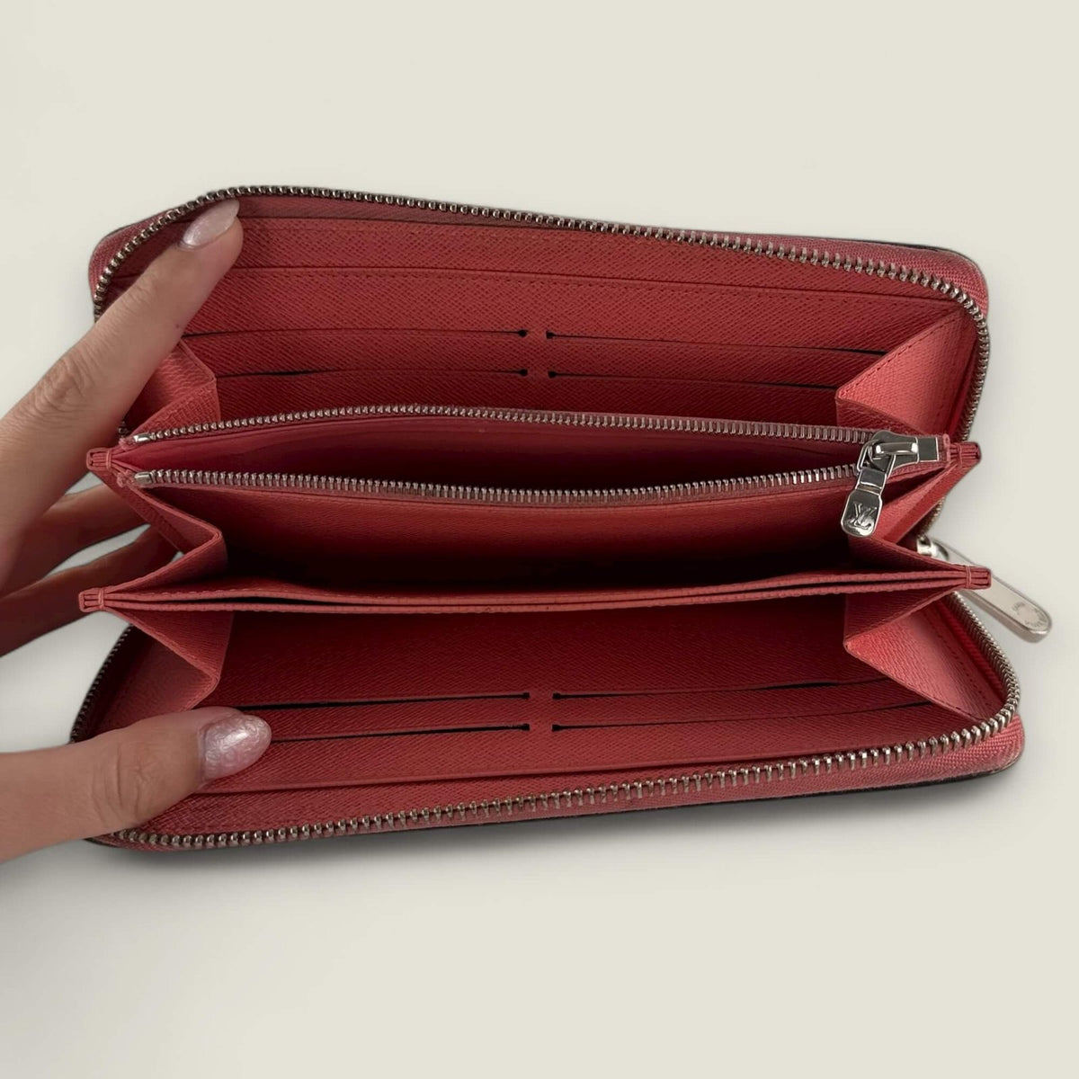 Interior original Louis Vuitton wallet