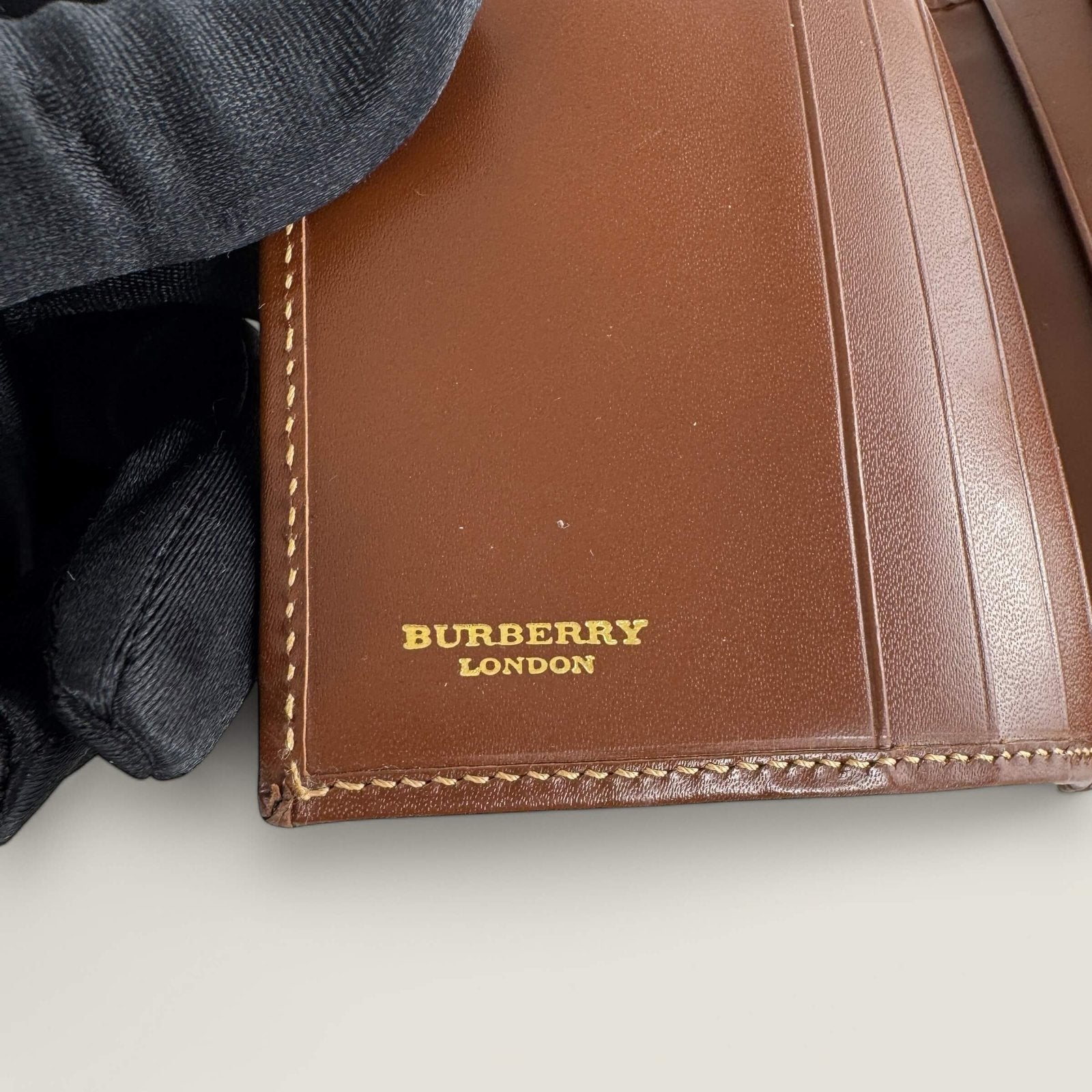 Burberry wallet interior