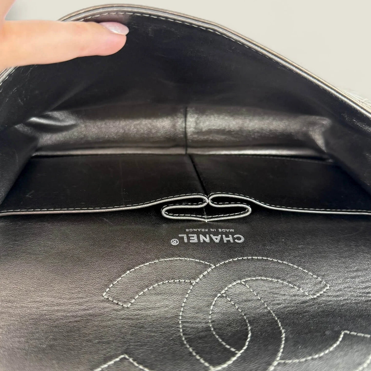 Chanel Reissue 226 metallic bronze close-up