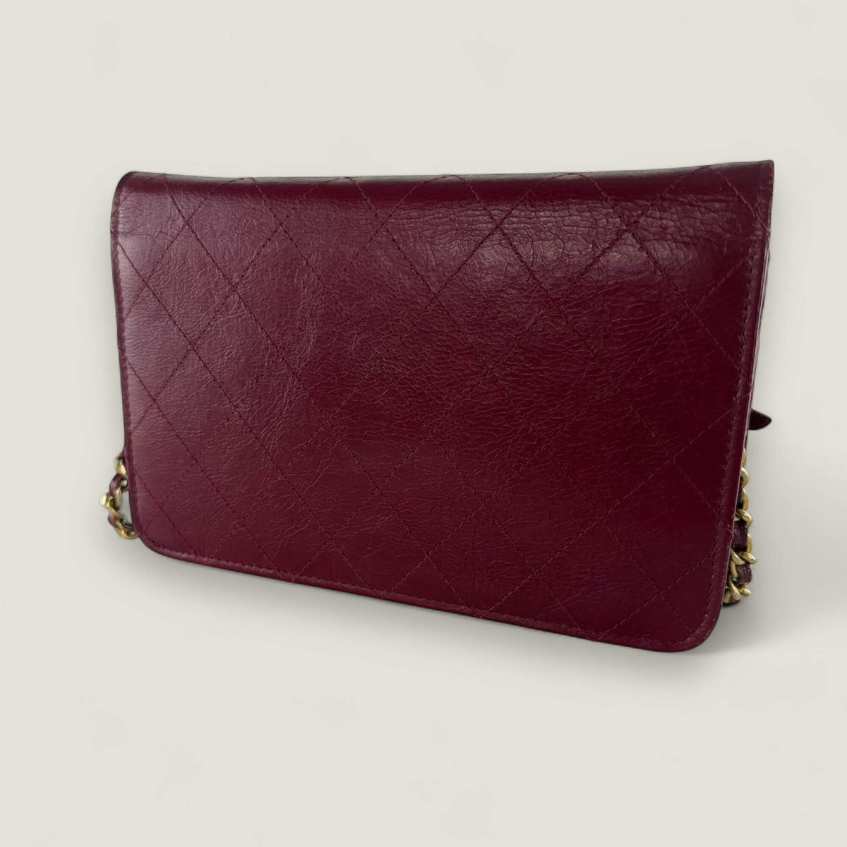 Chanel Wallet on Chain red back detail