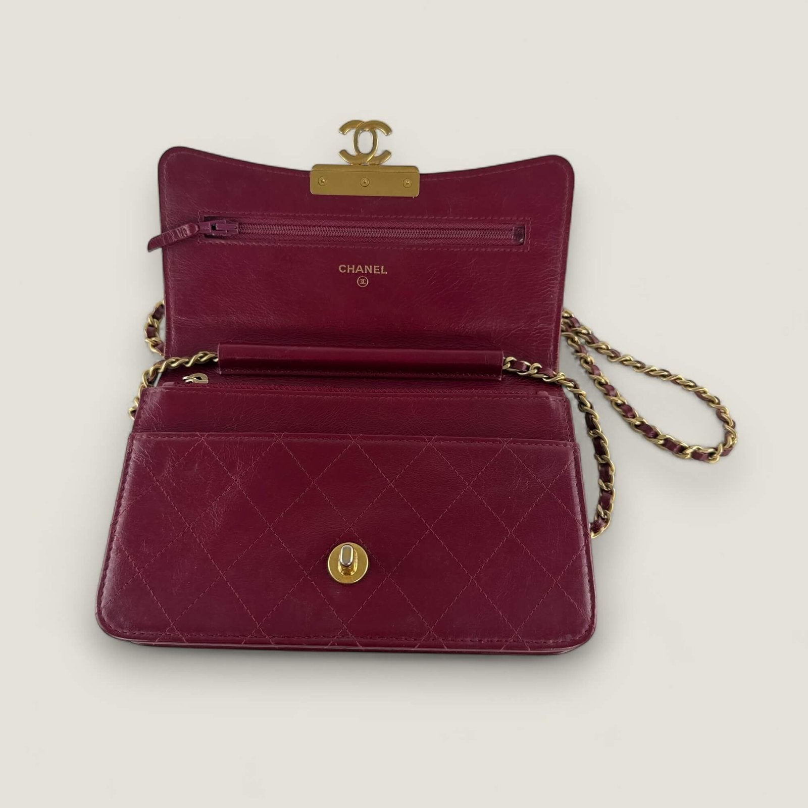 Chanel Wallet on Chain red leather with open flap