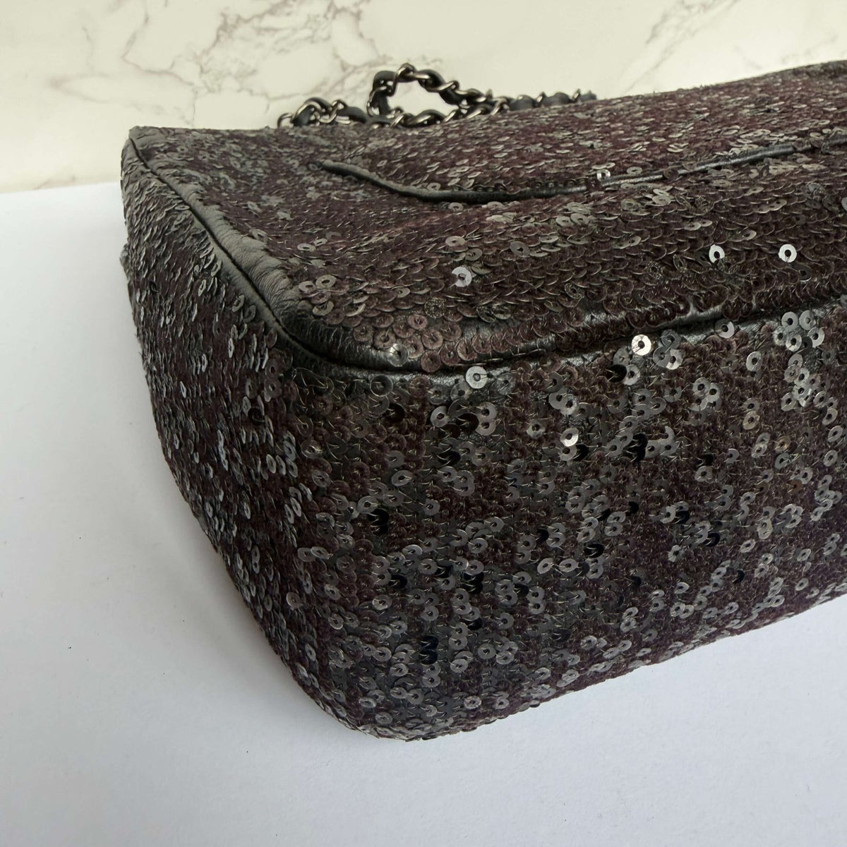 Chanel jumbo sequins bag detail