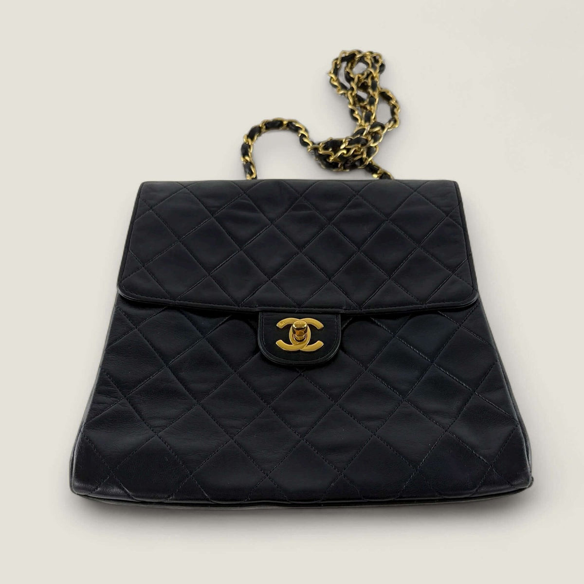 Chanel lambskin vintage bag shoulder strap 107 cm