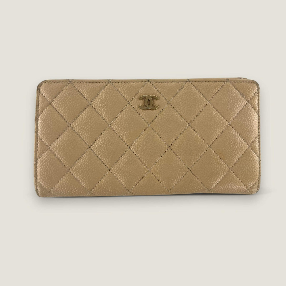 Chanel wallet beige caviar