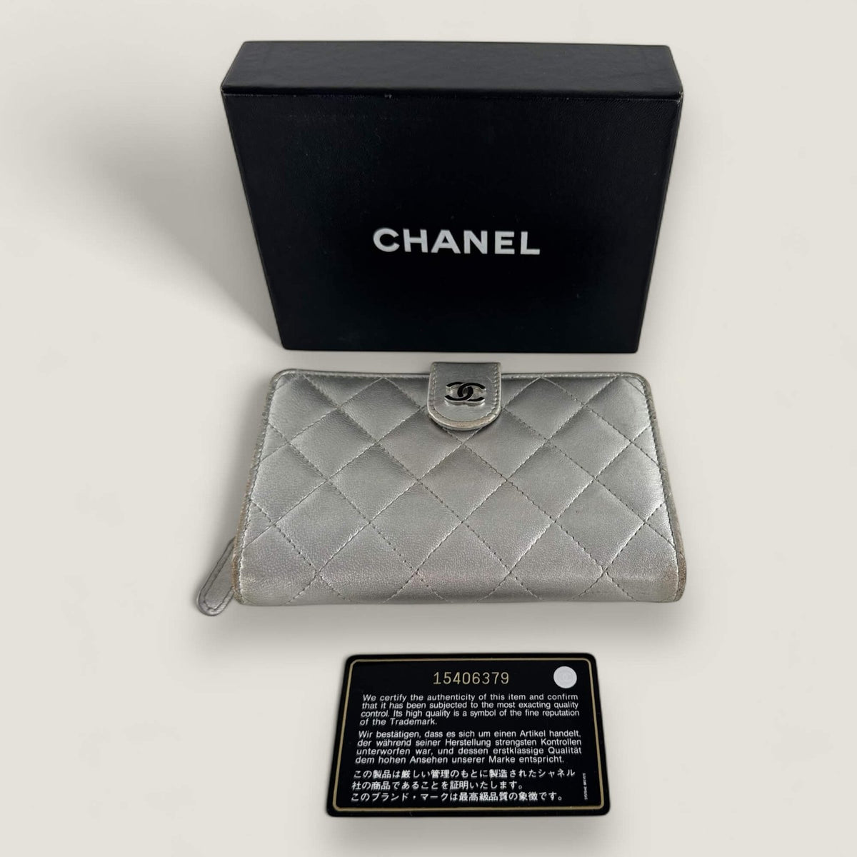 Chanel wallet silver - pre-owned