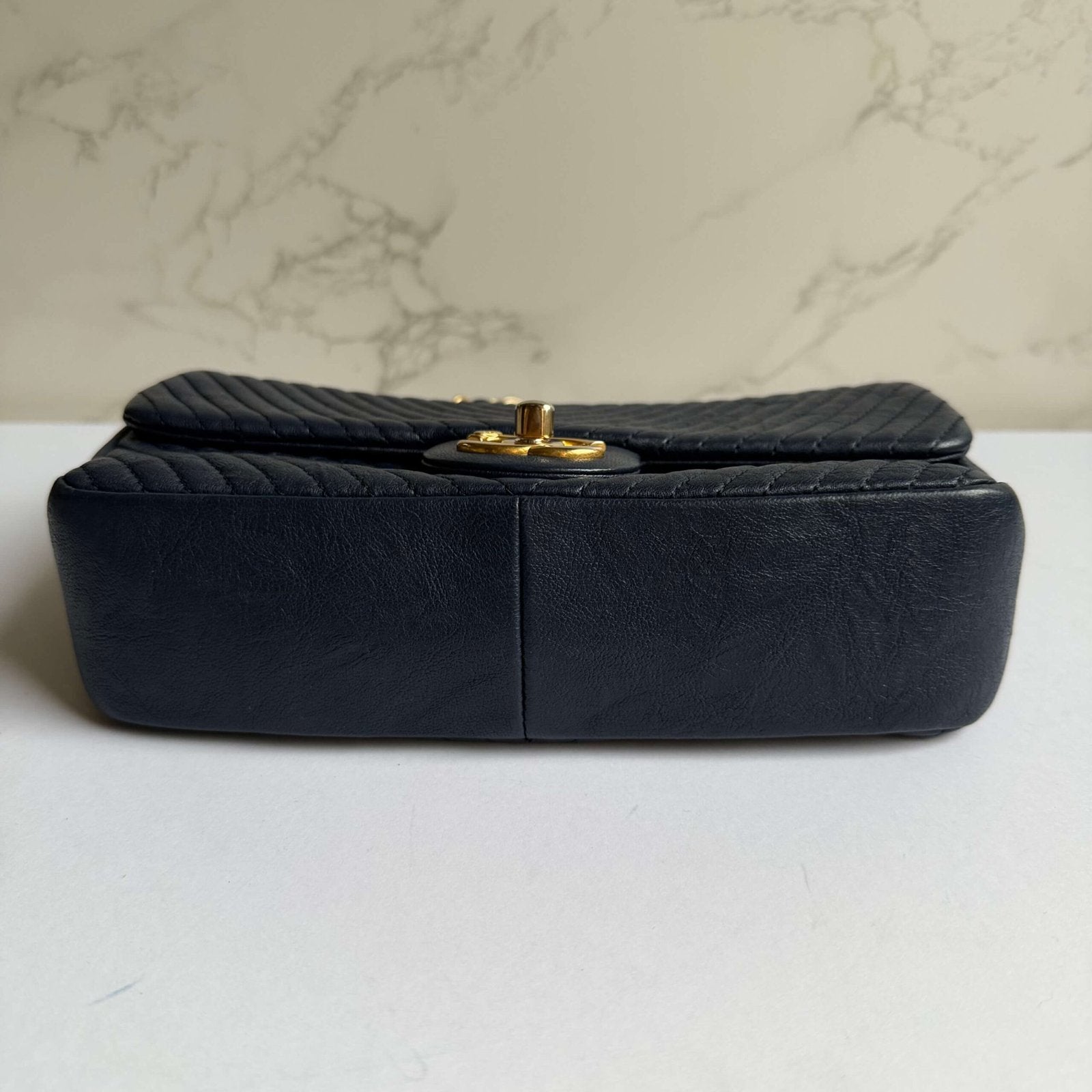 Chanel pre owned Chanel chevron flap bag