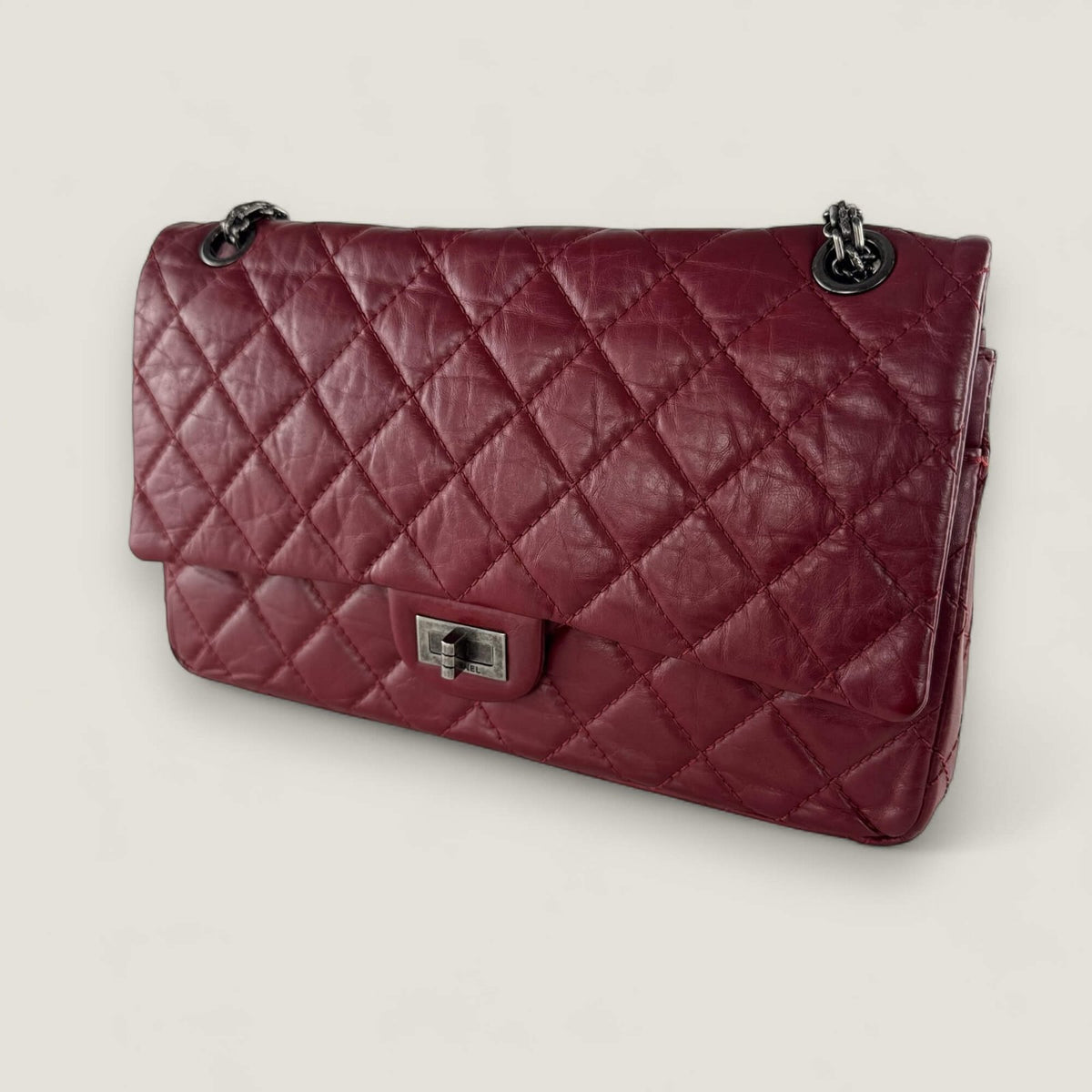 Chanel shoulder bag red leather reissue 226