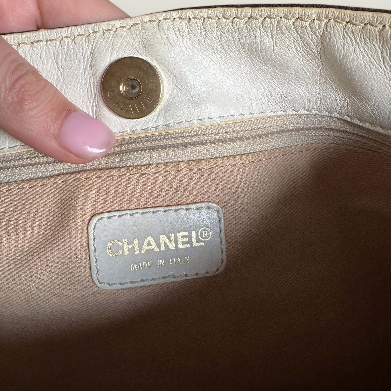 Chanel bag authentic pre-owned