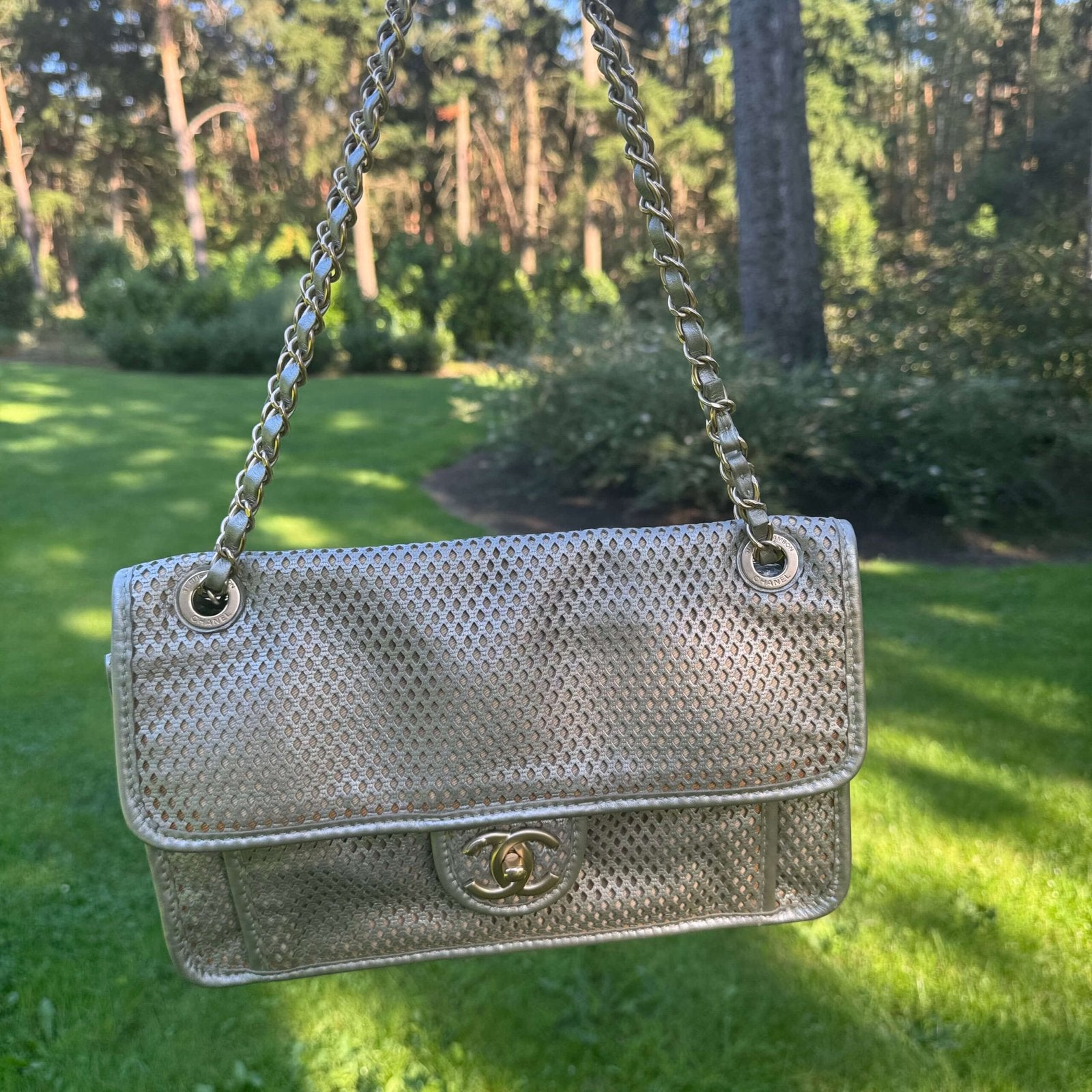 Chanel up in the air shoulder bag