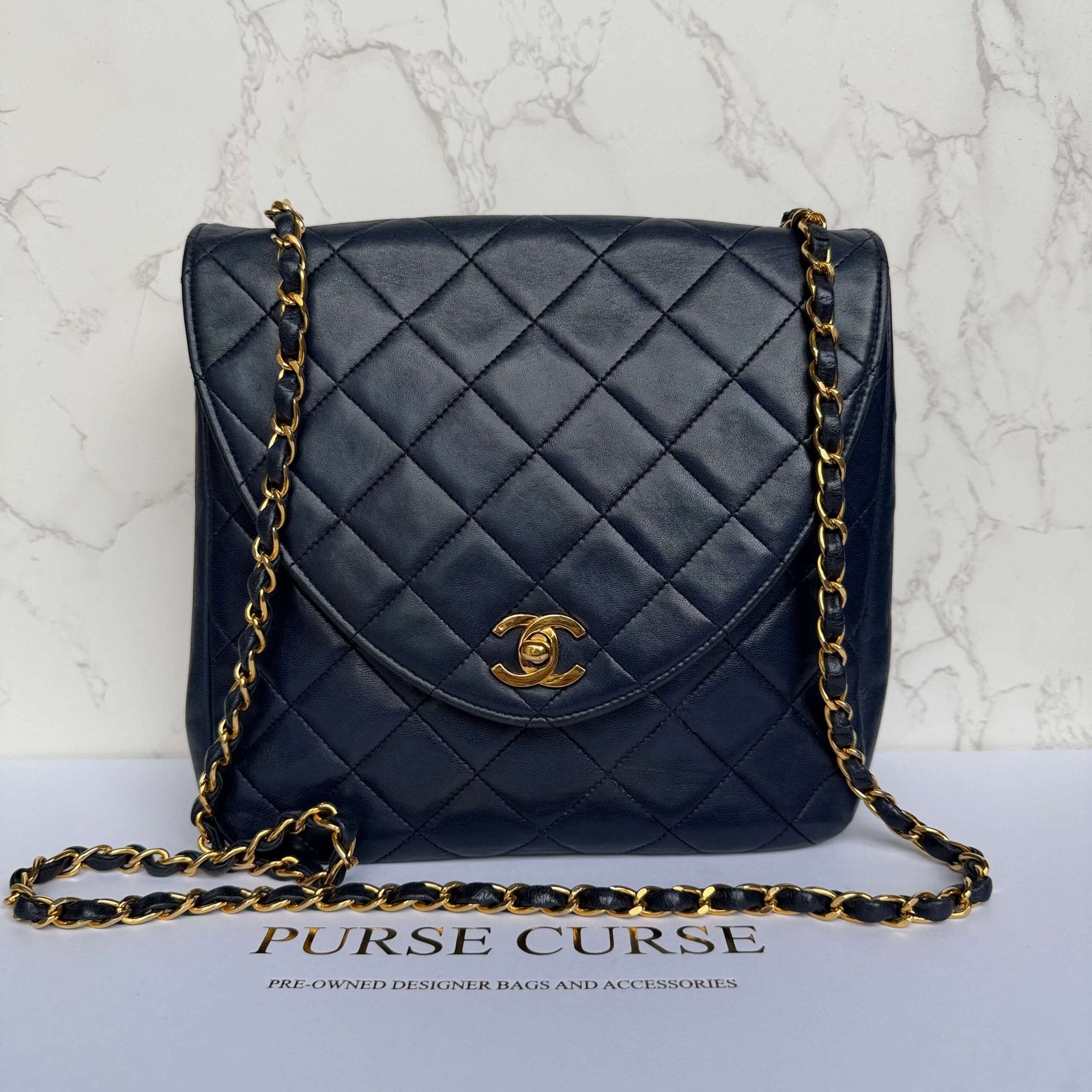 Chanel vintage crossbody flap bag in navy lambskin - pre-owned