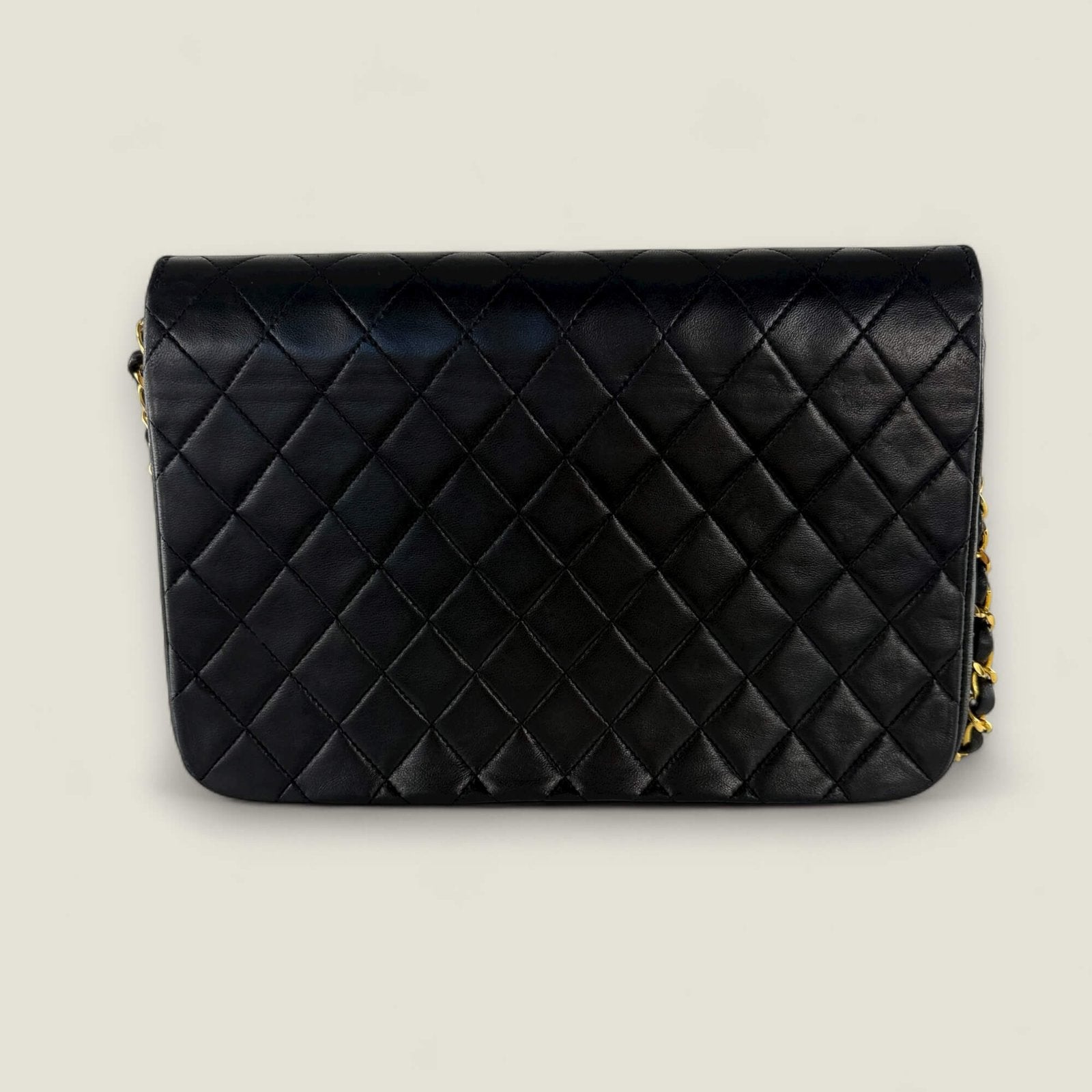 Chanel vintage matelasse single flap back