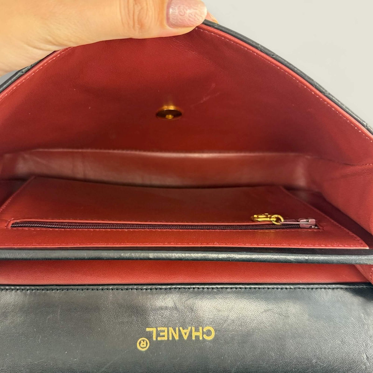 Chanel vintage matelasse single flap inside