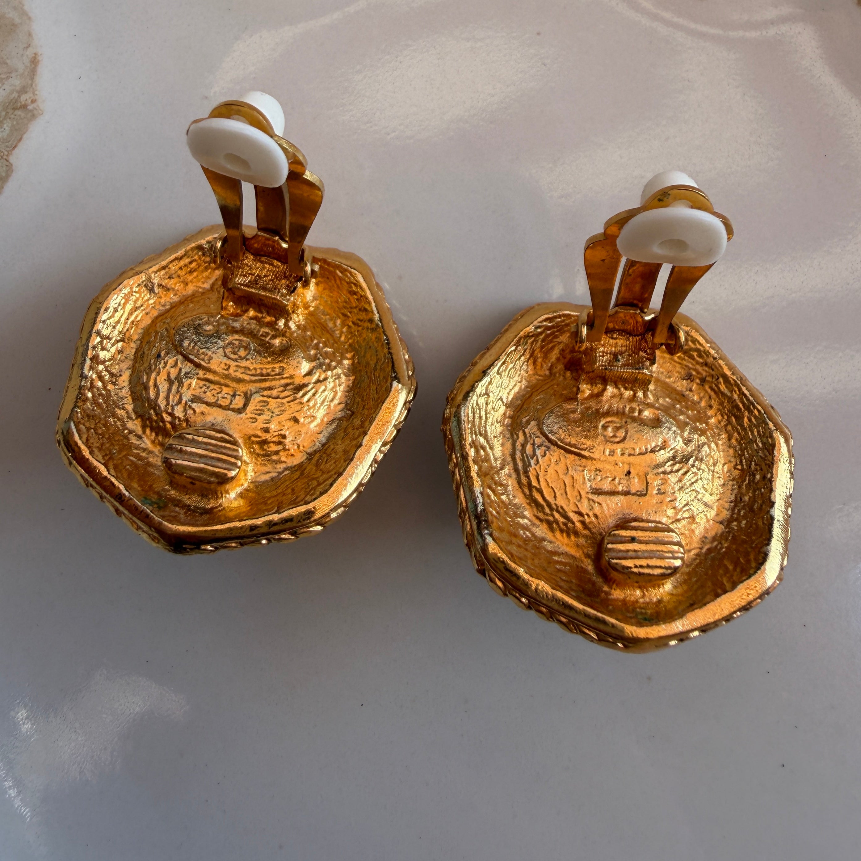Chanel oorbellen met parels 24k verguld