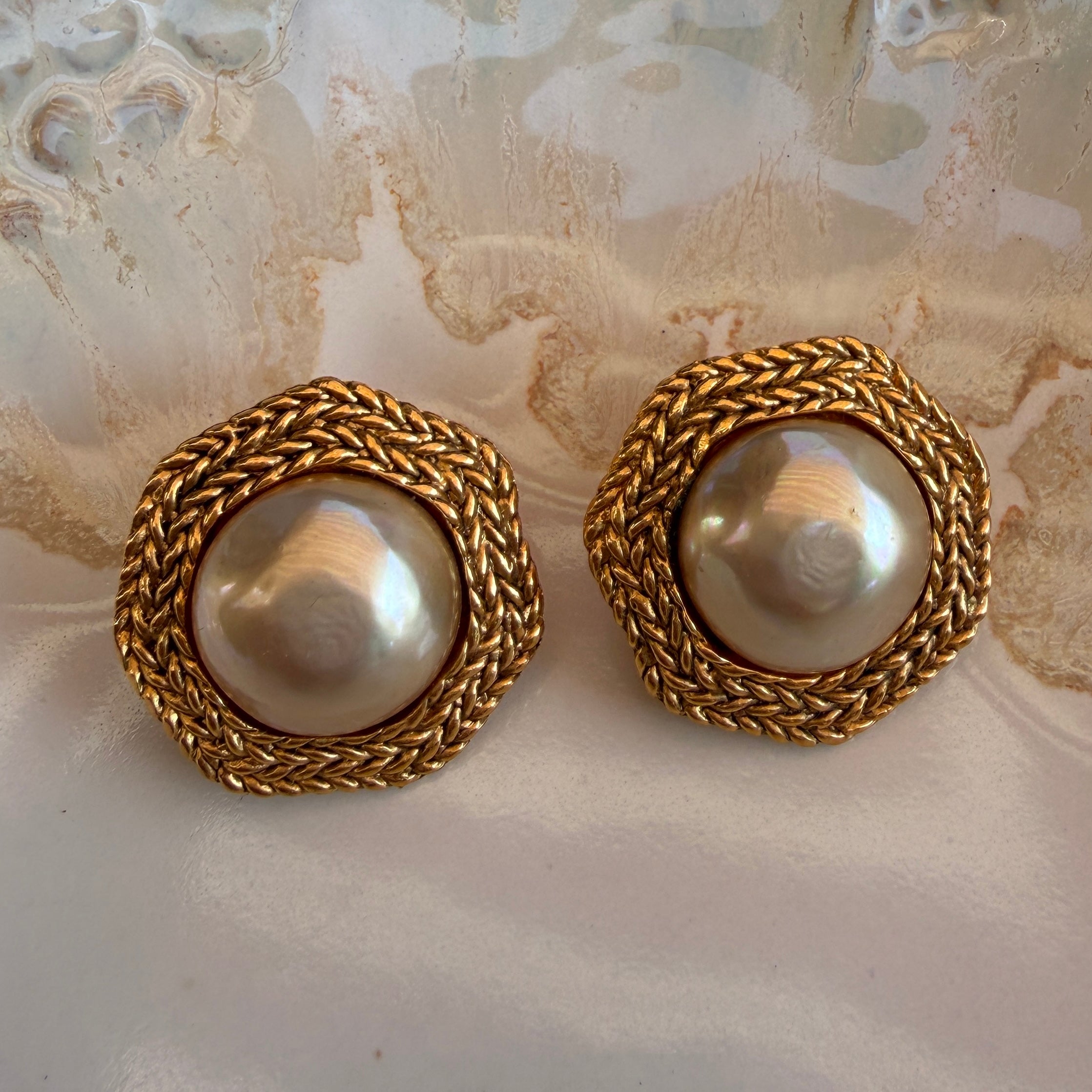 Chanel parel oorbellen