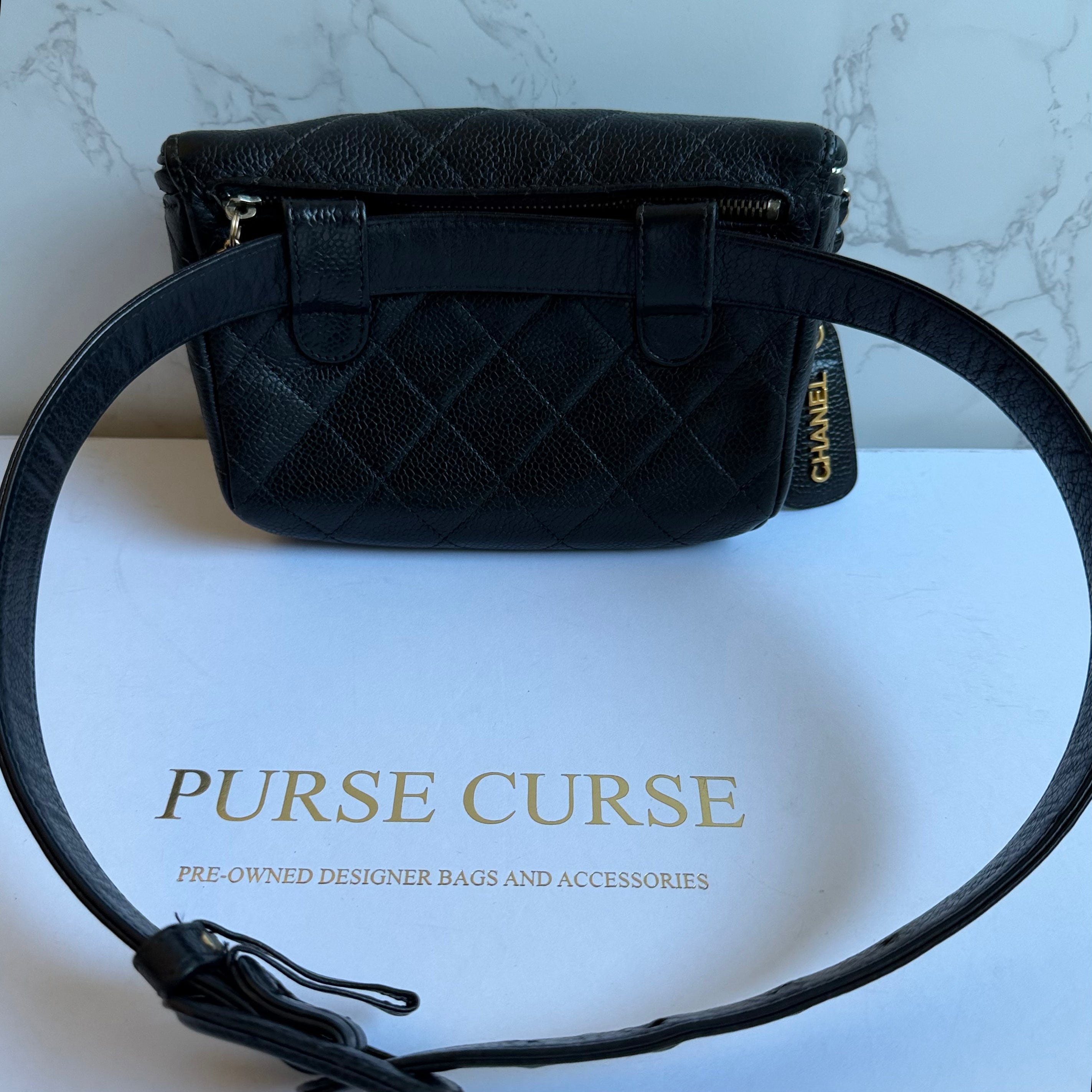 Chanel vintage heuptasje achterkant met riem caviar leer