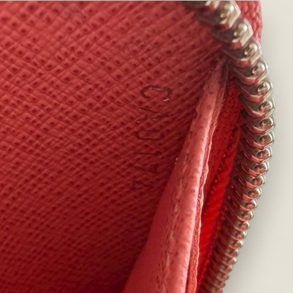 Date code authentic Louis Vuitton wallet