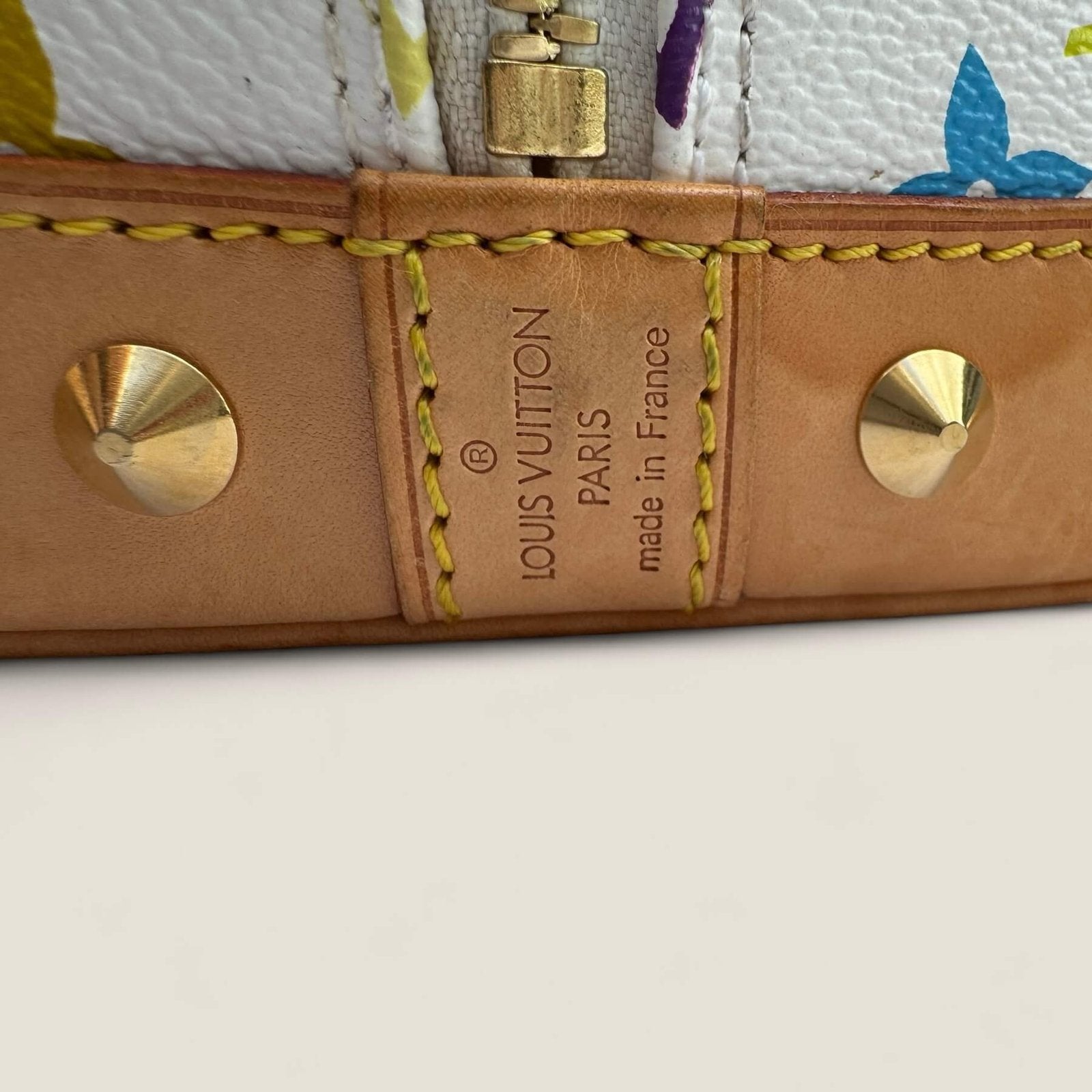 Details Louis Vuitton bag pre-owned designer