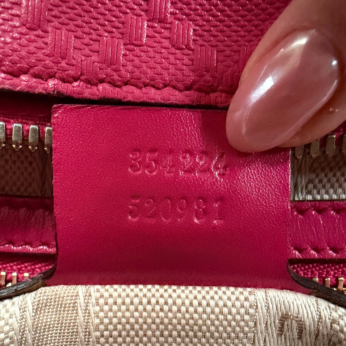 Gucci Diamanté bag pink authenticity detail