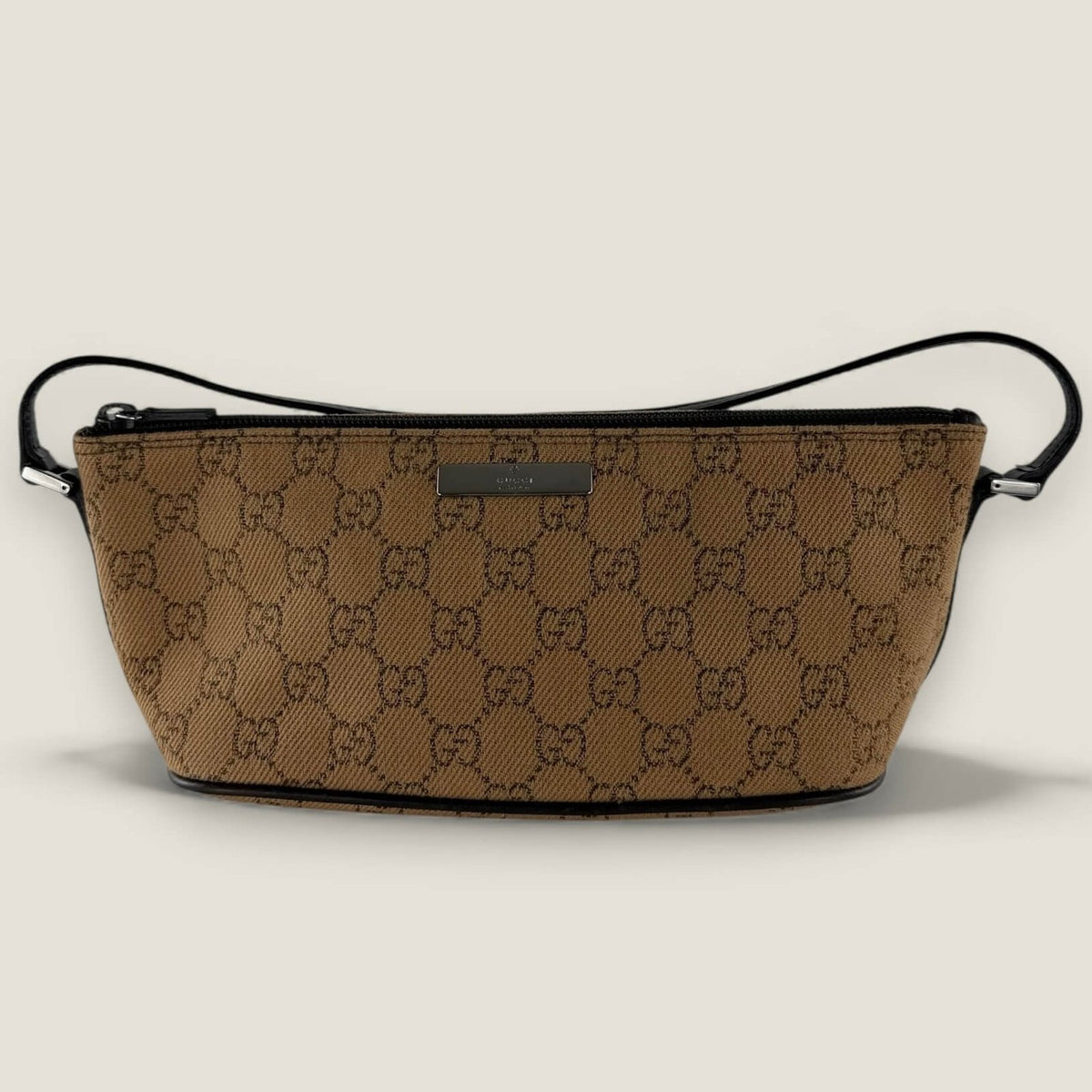 Gucci boat bag interior clean pre owned