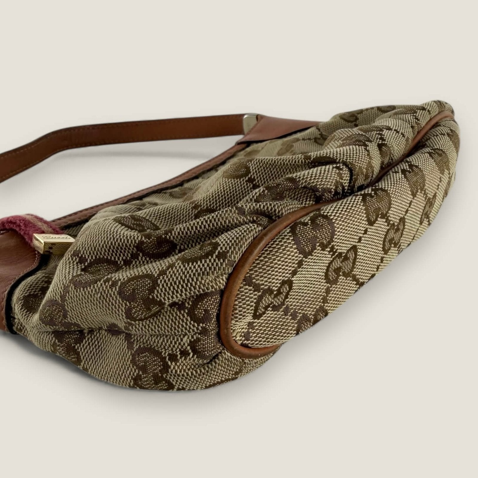 Gucci princy pochette authentic bag
